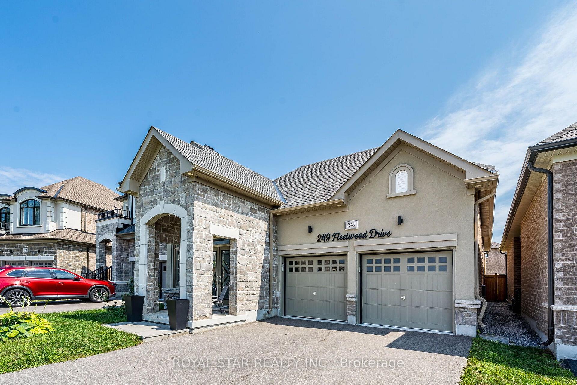 Photo 5 of 249 Fleetwood Drive, Oshawa, Eastdale — HOMEH