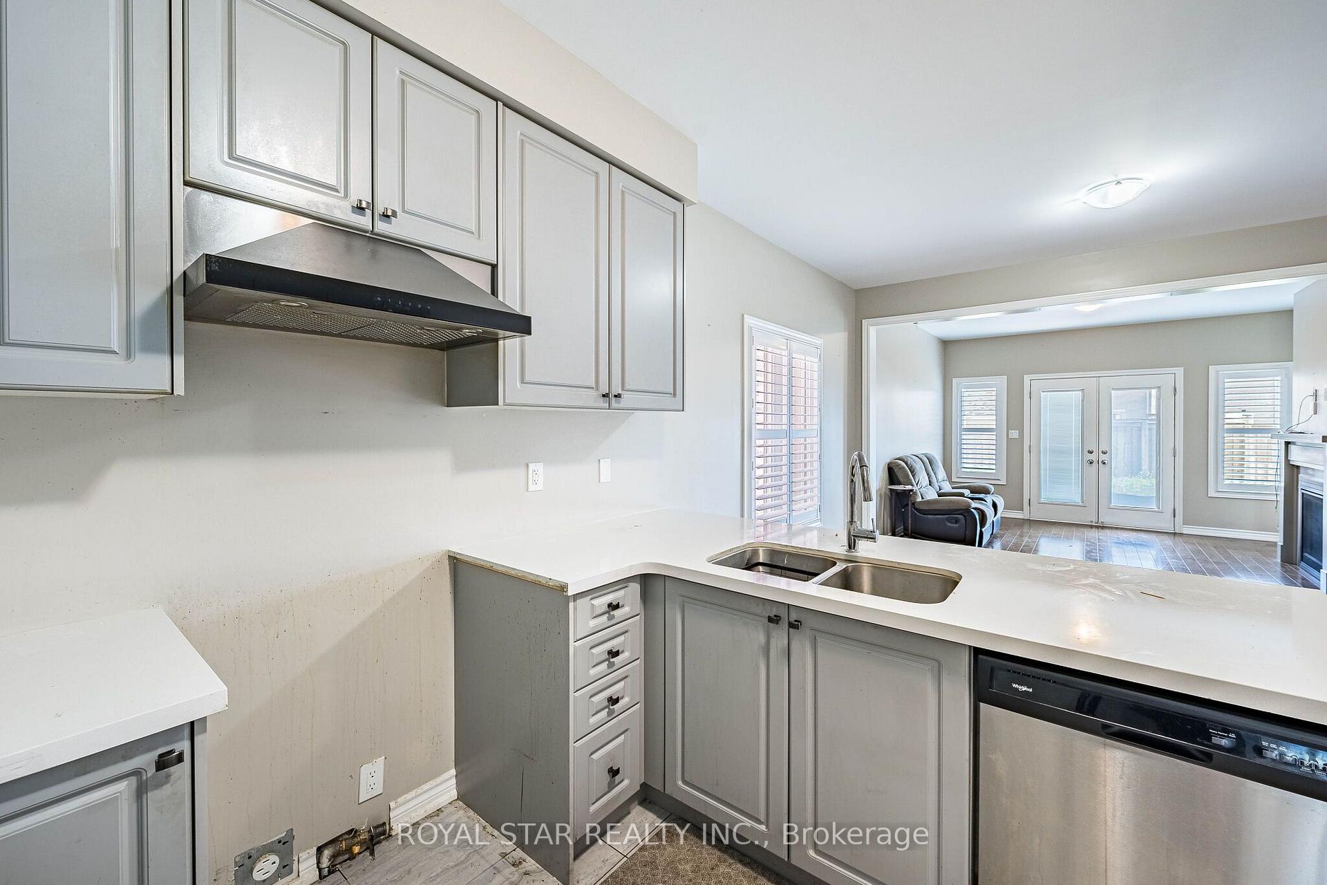 Photo 18 of 249 Fleetwood Drive, Oshawa, Eastdale — HOMEH
