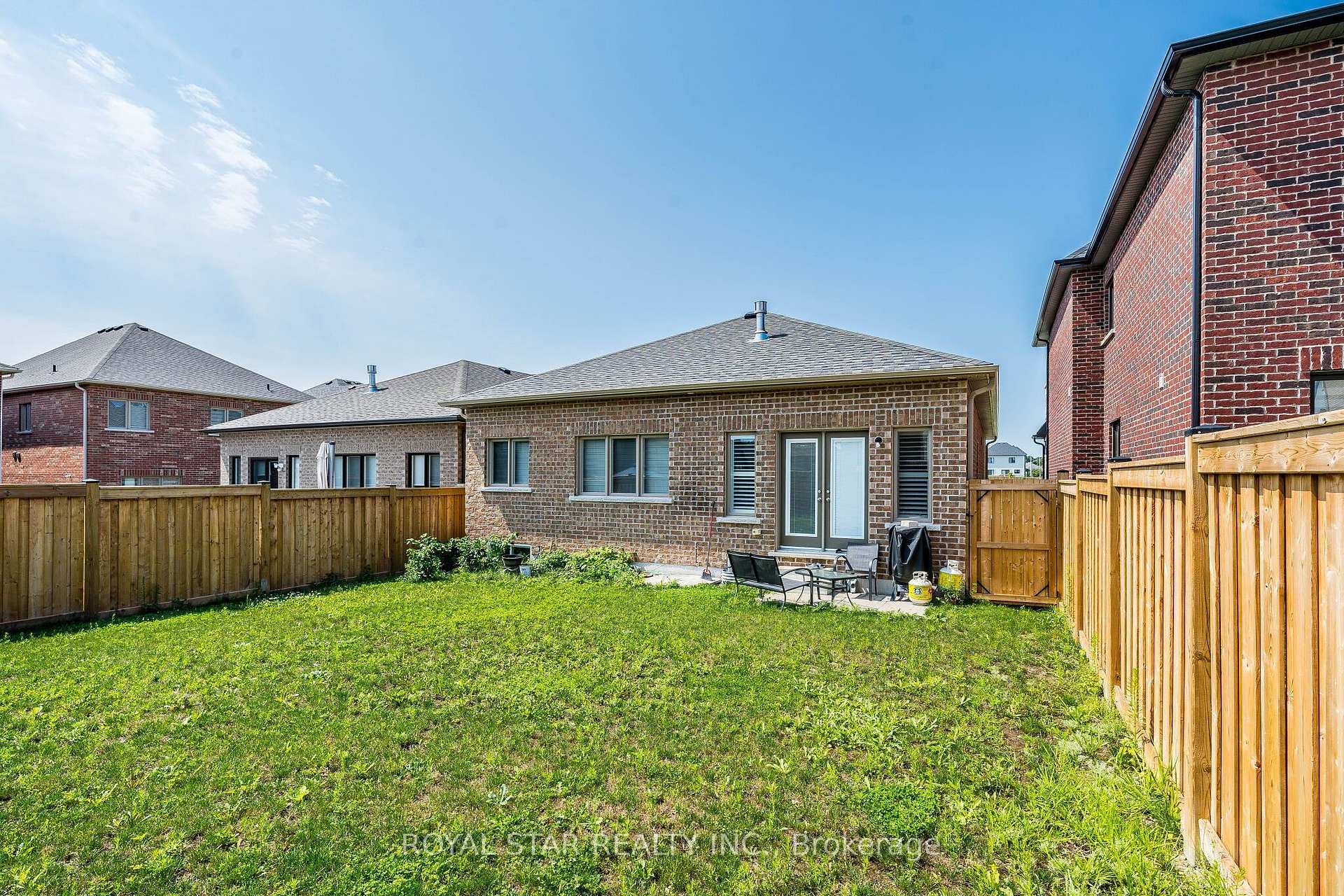 Photo 45 of 249 Fleetwood Drive, Oshawa, Eastdale — HOMEH
