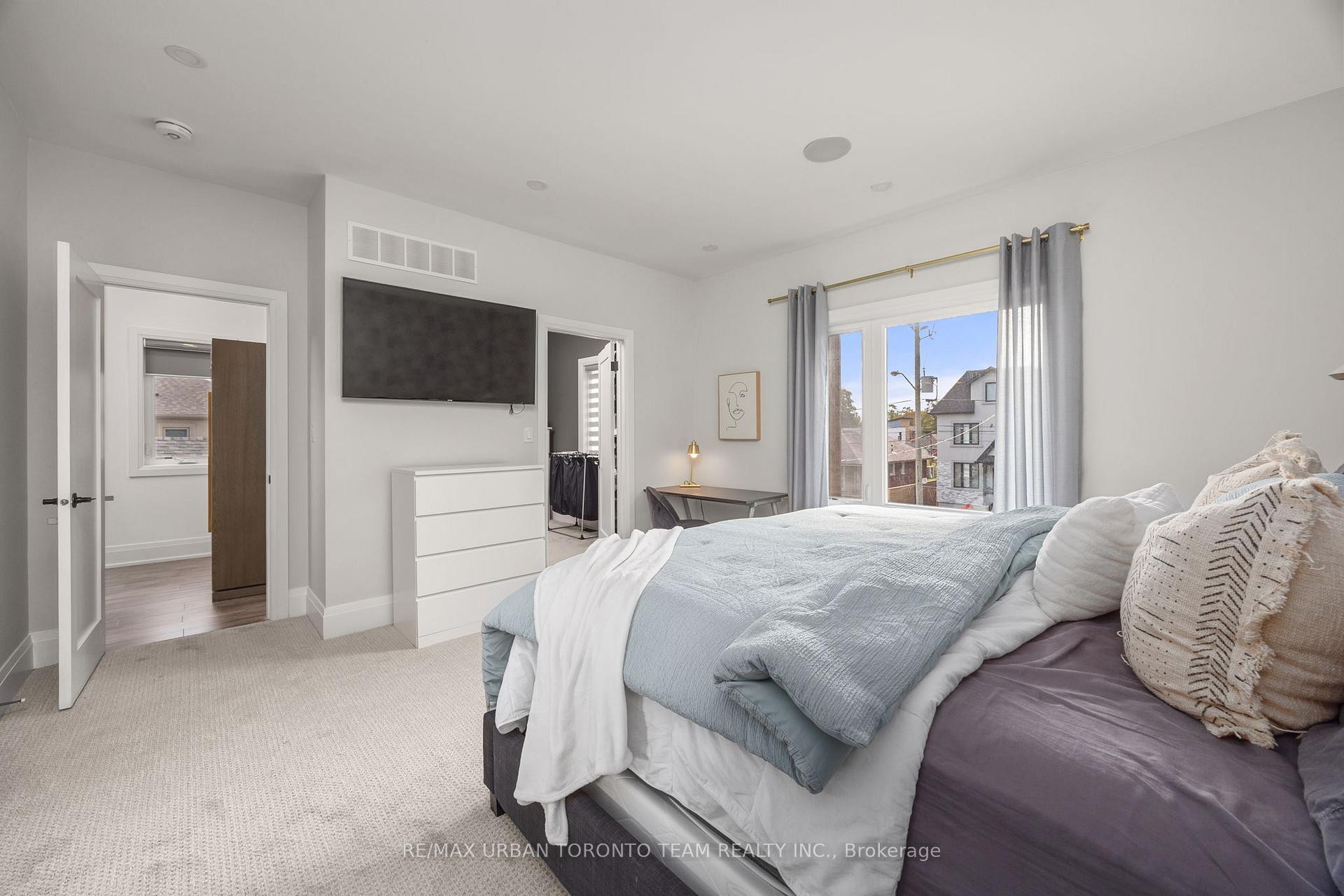 Photo 15 of 58 Manitoba Street, Etobicoke, Mimico — HOMEH
