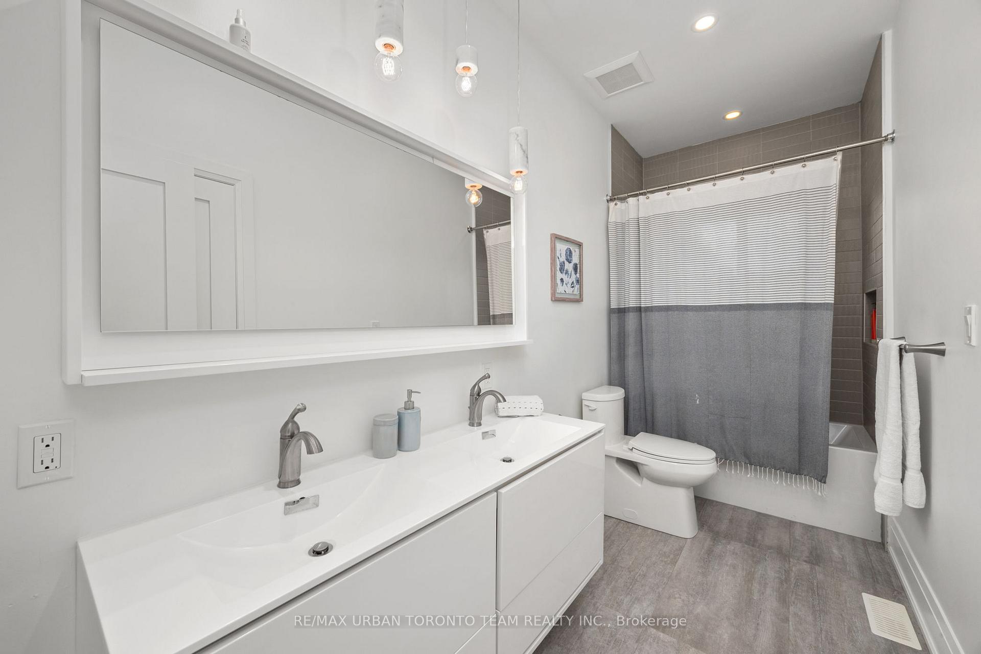 Photo 22 of 58 Manitoba Street, Etobicoke, Mimico — HOMEH