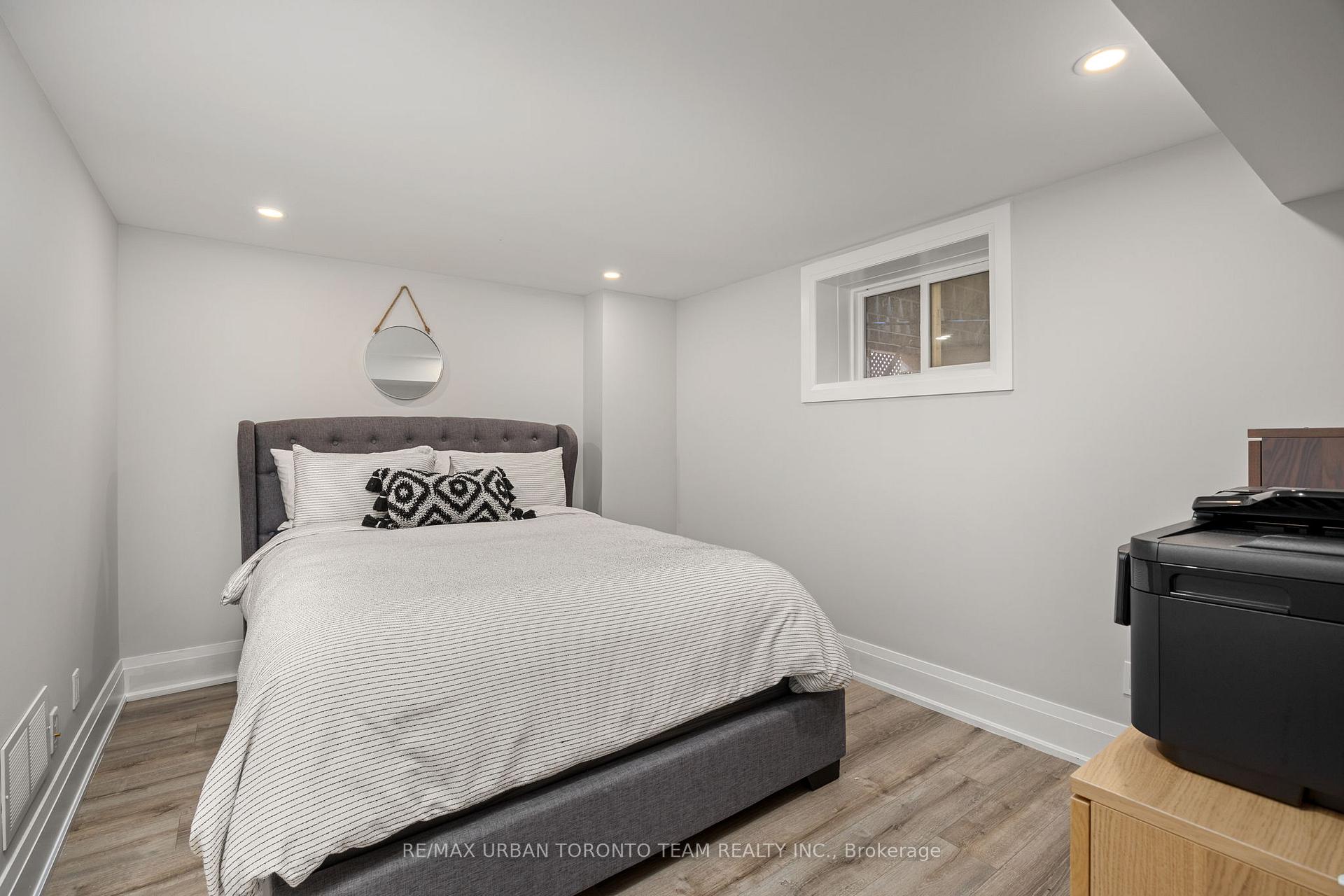 Photo 26 of 58 Manitoba Street, Etobicoke, Mimico — HOMEH