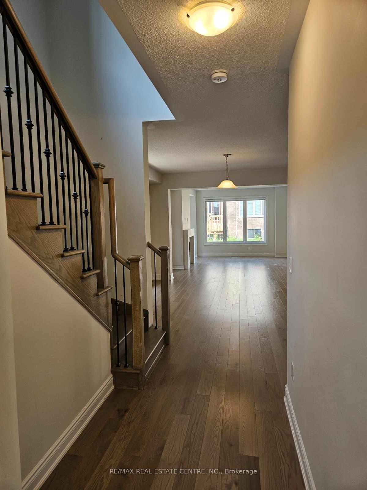 Photo 7 of 18 Gladmary Drive, Brampton, Bram West — HOMEH