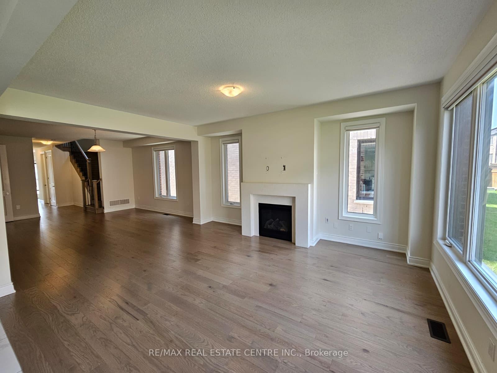 Photo 11 of 18 Gladmary Drive, Brampton, Bram West — HOMEH