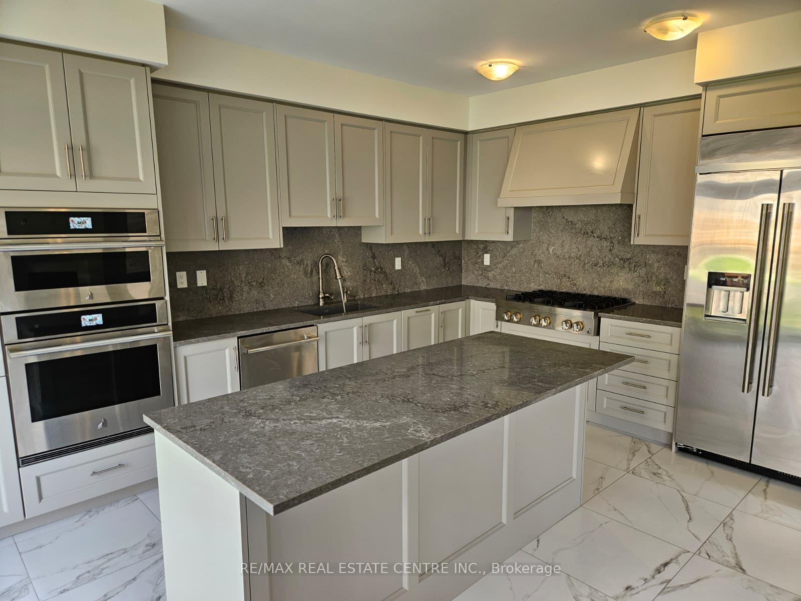 Photo 14 of 18 Gladmary Drive, Brampton, Bram West — HOMEH