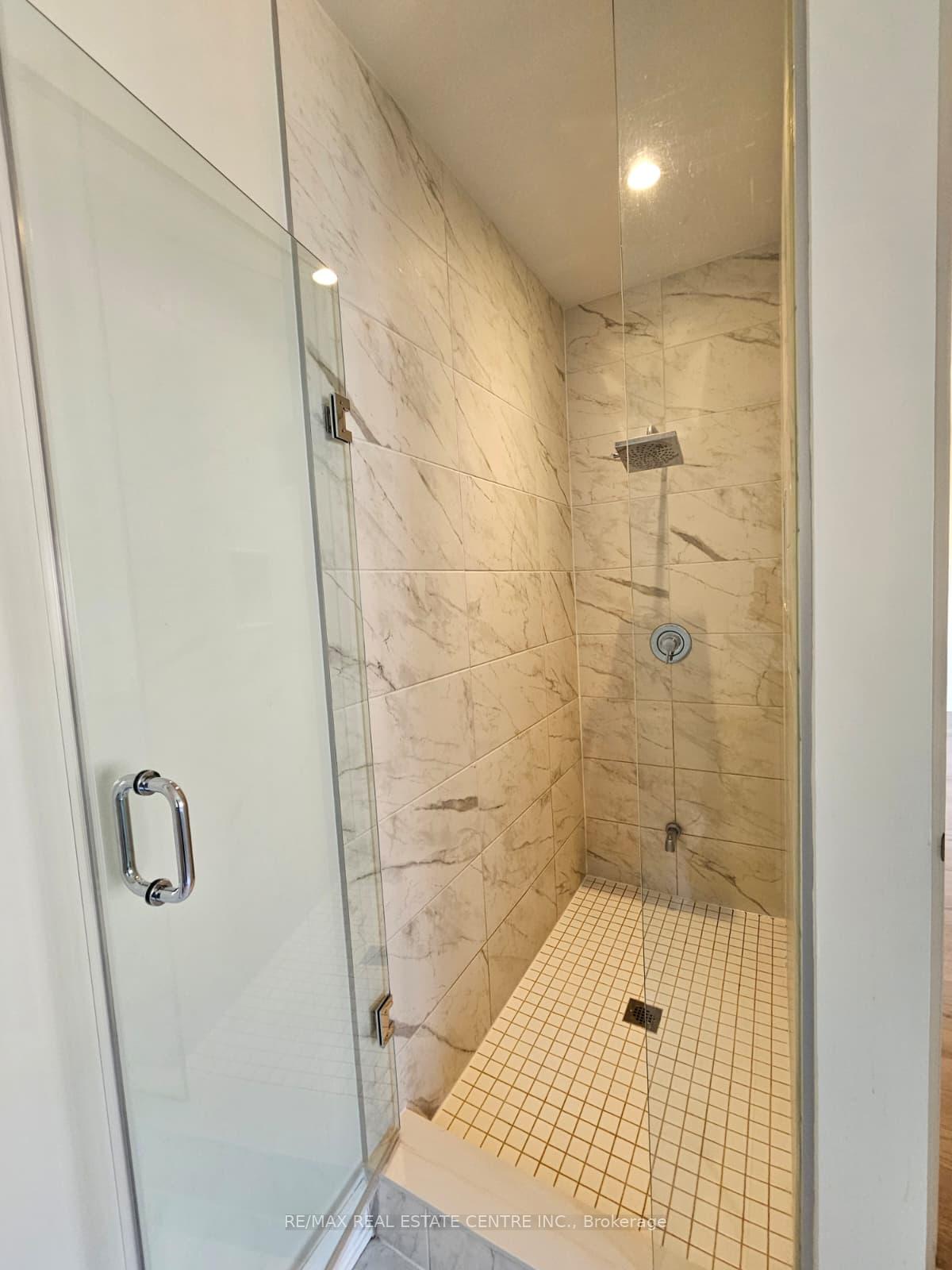 Photo 35 of 18 Gladmary Drive, Brampton, Bram West — HOMEH