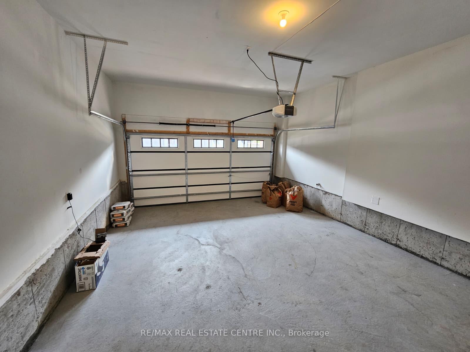 Photo 38 of 18 Gladmary Drive, Brampton, Bram West — HOMEH