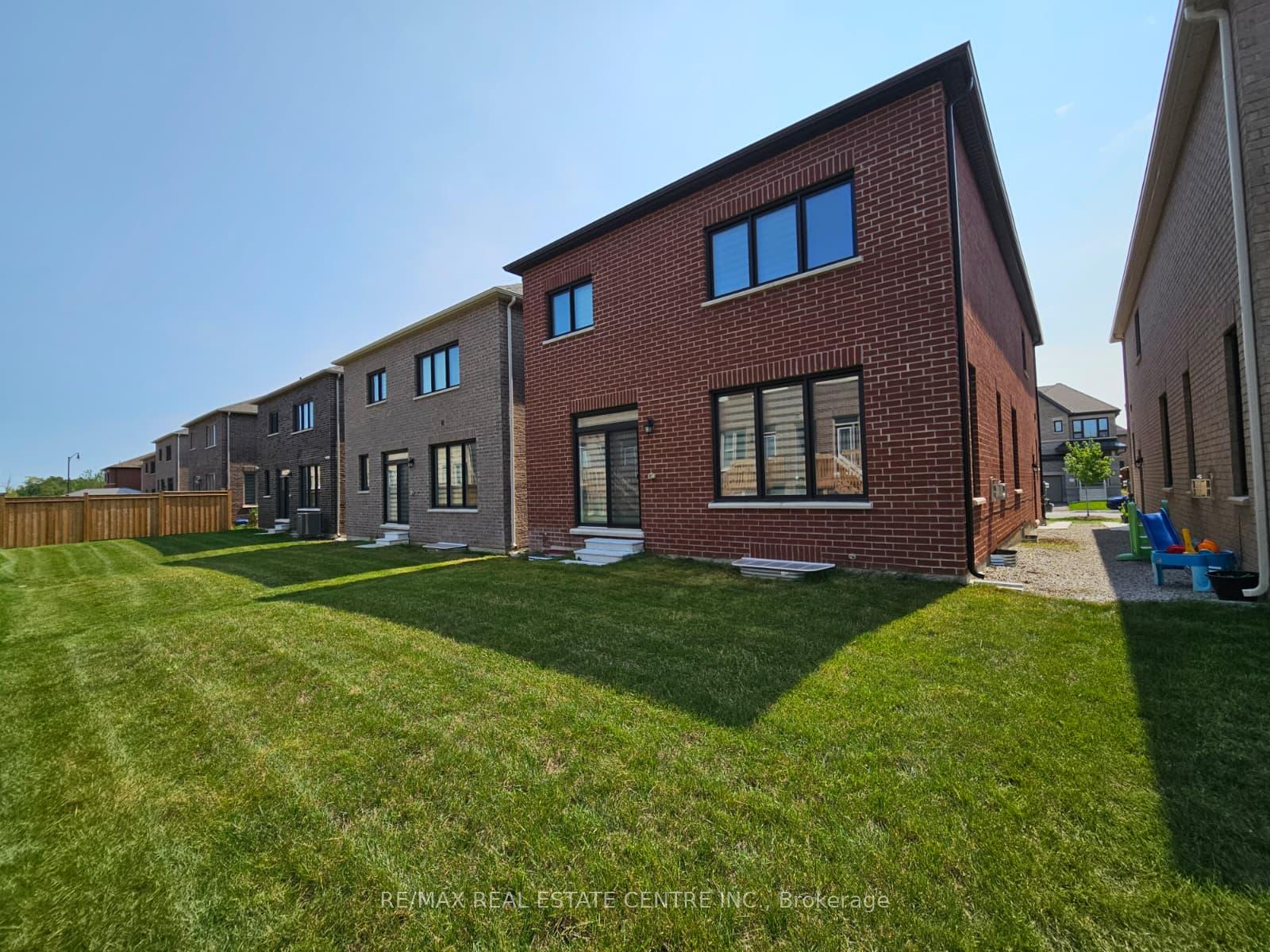 Photo 39 of 18 Gladmary Drive, Brampton, Bram West — HOMEH
