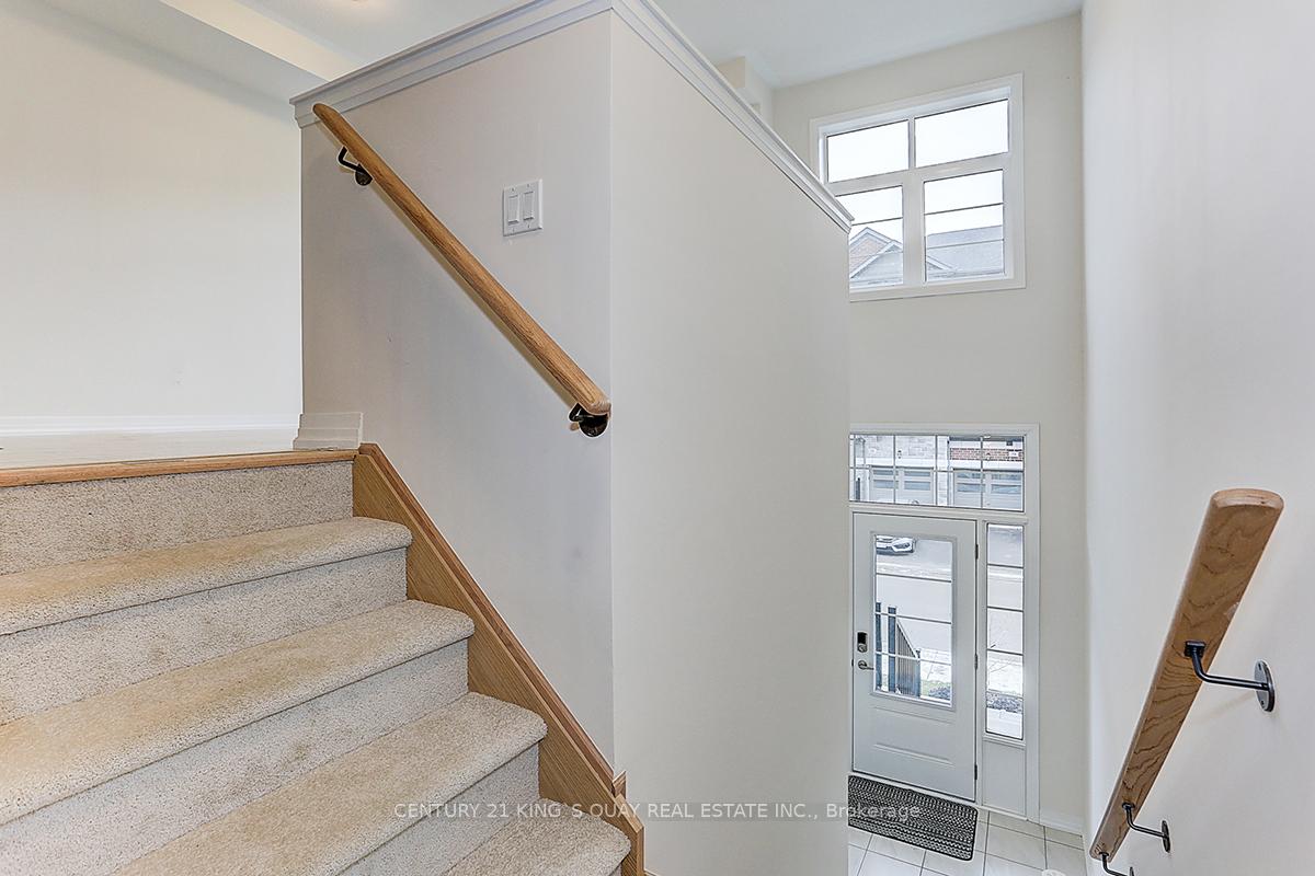 Photo 4 of 37 Sissons Way, Markham, Cedar Grove — HOMEH