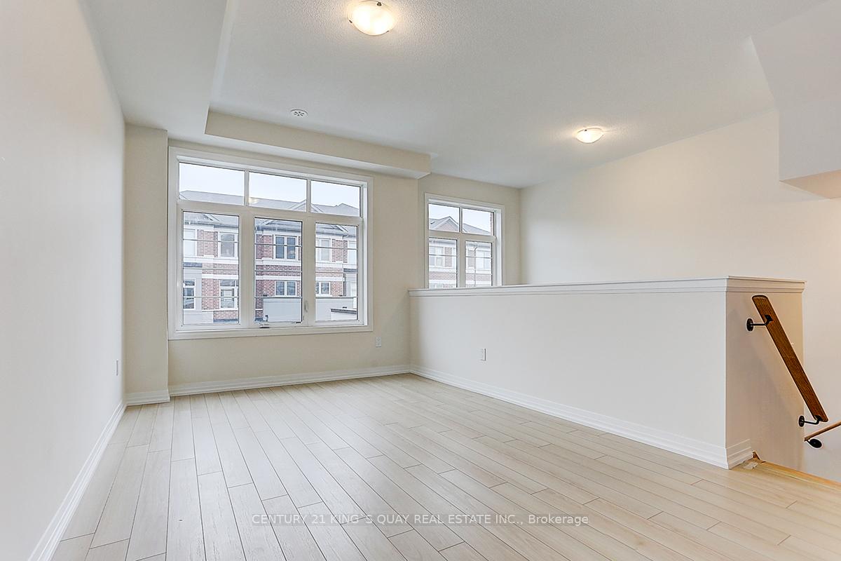 Photo 7 of 37 Sissons Way, Markham, Cedar Grove — HOMEH
