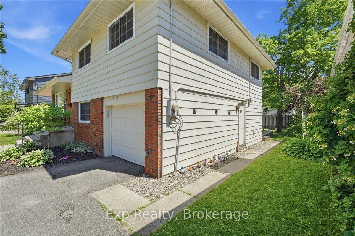 Photo 30 of 48 Melrose Crescent, Belleville, Belleville Ward — HOMEH