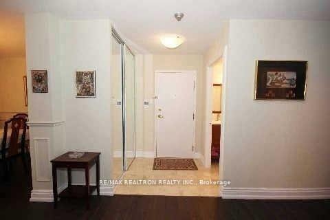 Photo 2 of Unit 106, 120 Promenade Circle, Vaughan, Brownridge — HOMEH