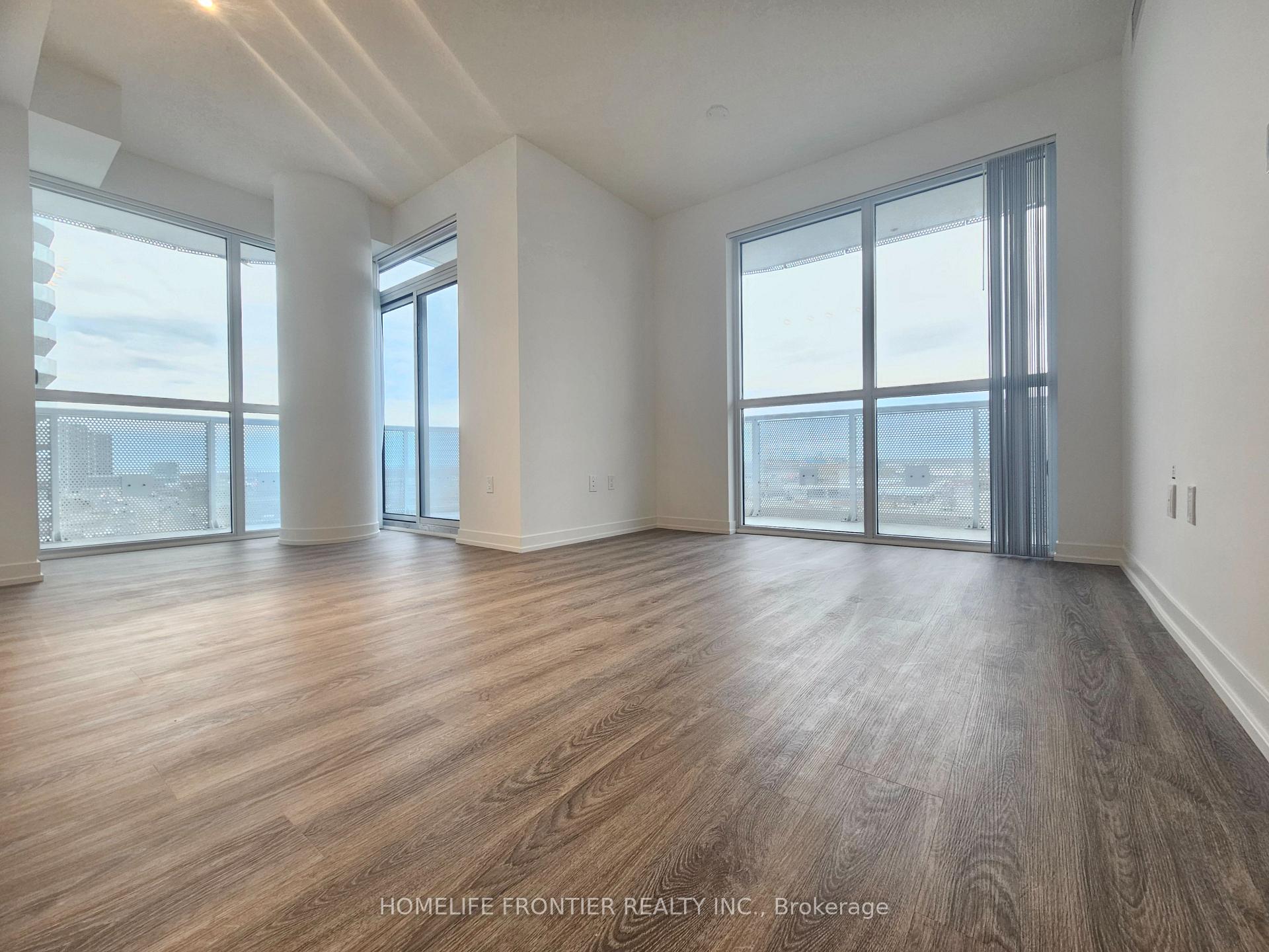 Photo 5 of Unit 902, 8 Interchange Way, Vaughan, Vaughan Corporate Centre — HOMEH