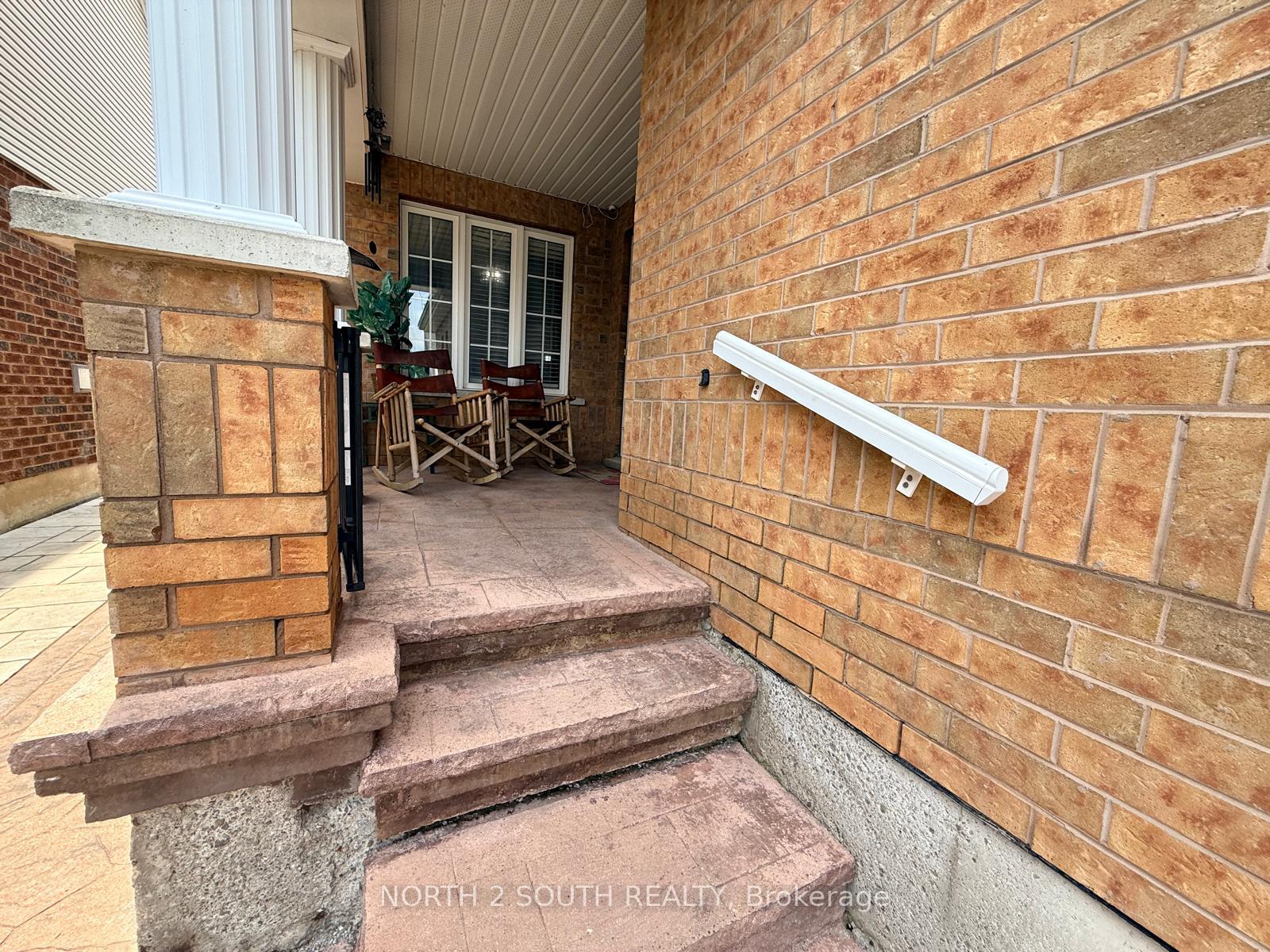 Photo 3 of 1133 Kell Street, Innisfil, Alcona — HOMEH