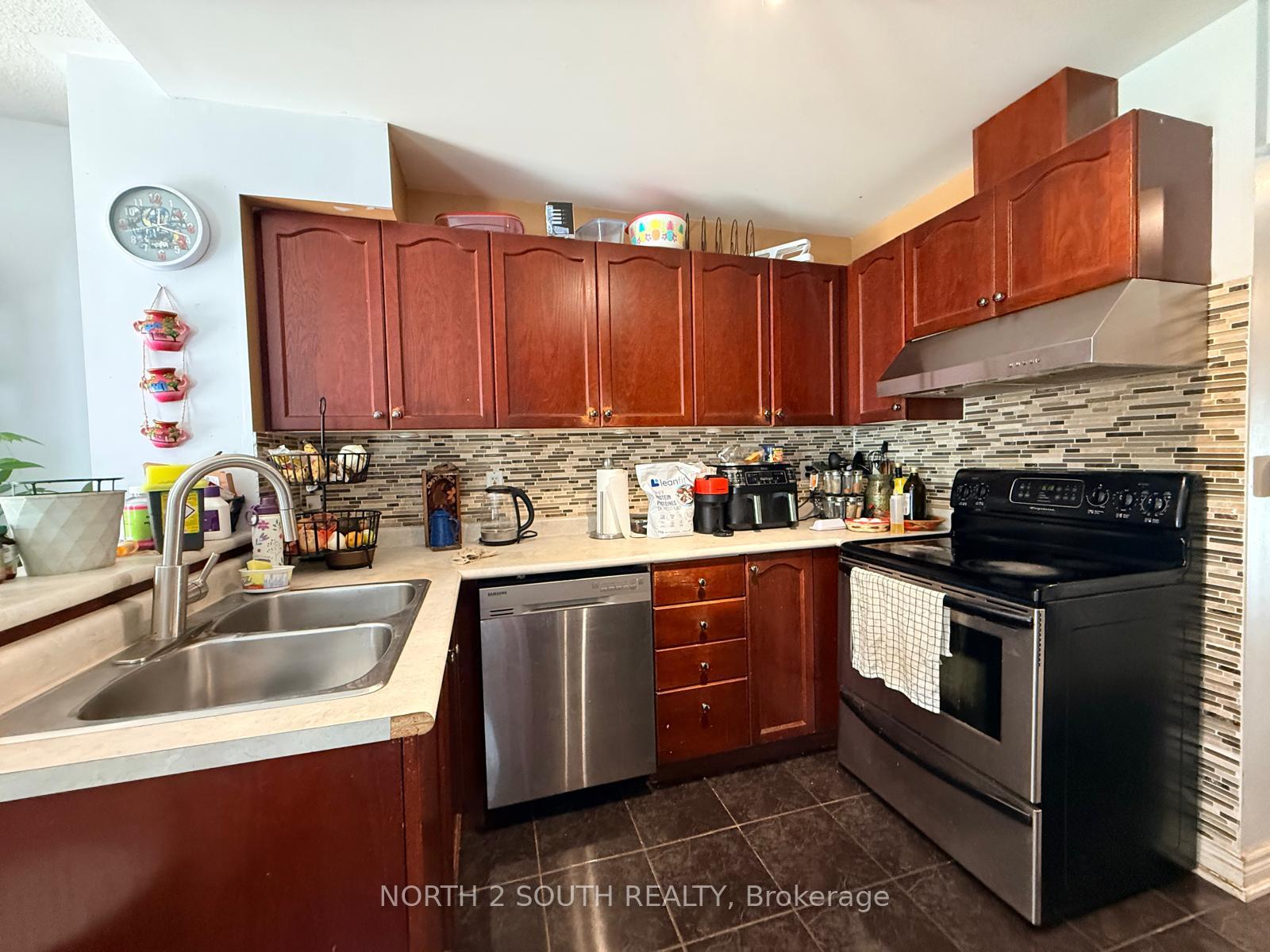 Photo 9 of 1133 Kell Street, Innisfil, Alcona — HOMEH