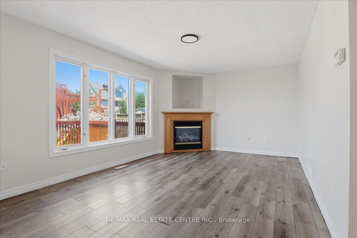 Photo 11 of 43 Decaro Crescent, Cambridge, Grow Community Centre — HOMEH