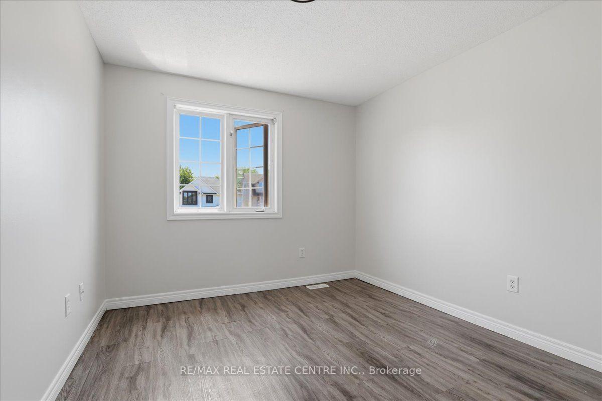 Photo 19 of 43 Decaro Crescent, Cambridge, Grow Community Centre — HOMEH