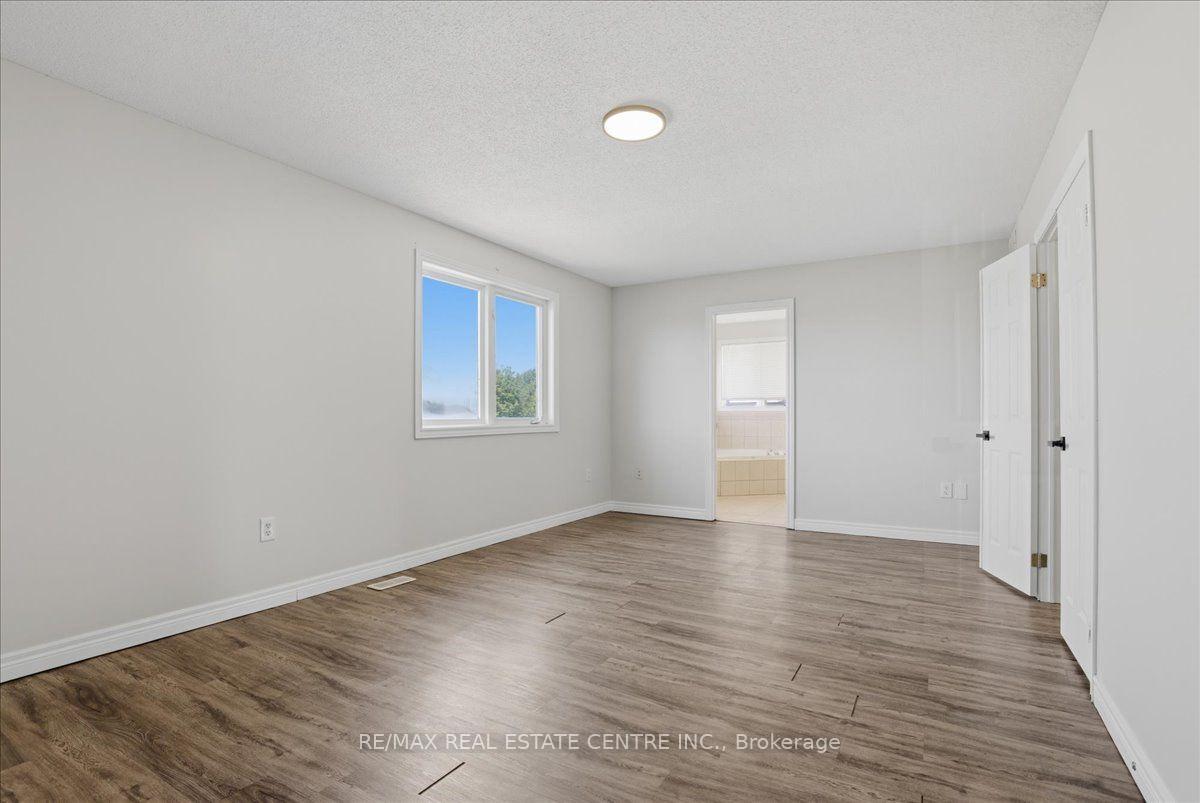 Photo 23 of 43 Decaro Crescent, Cambridge, Grow Community Centre — HOMEH