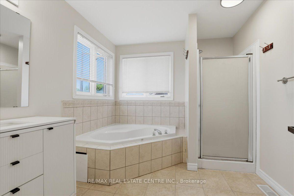 Photo 24 of 43 Decaro Crescent, Cambridge, Grow Community Centre — HOMEH