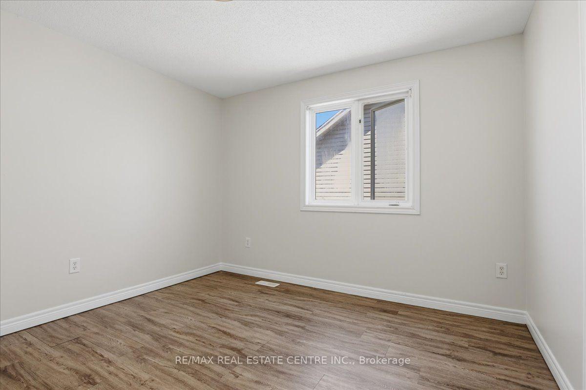 Photo 27 of 43 Decaro Crescent, Cambridge, Grow Community Centre — HOMEH