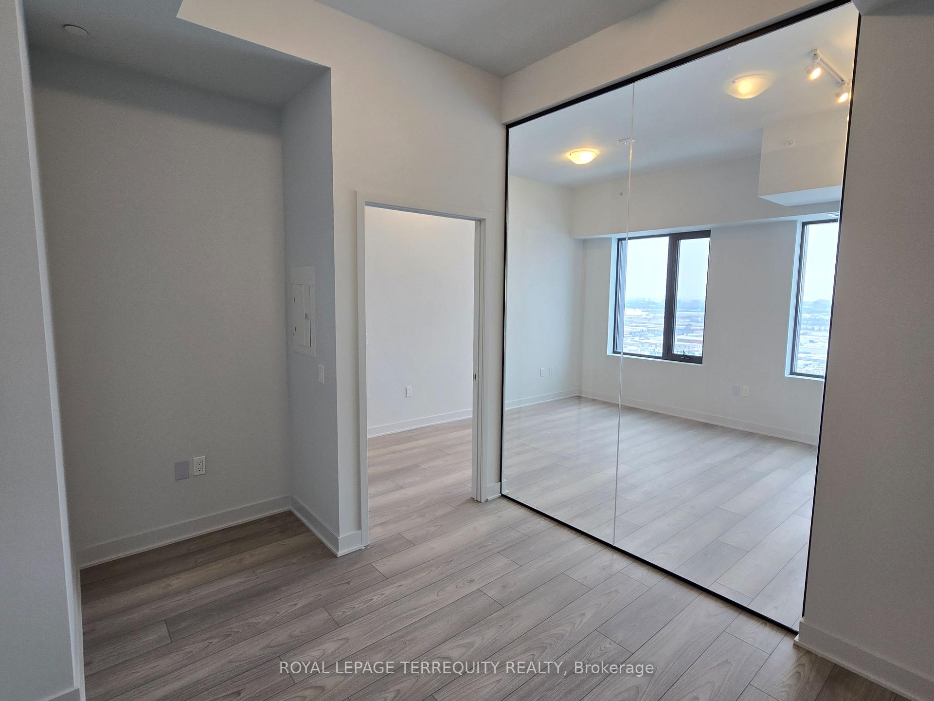 Photo 10 of Unit 1908, 2920 Highway 7 Road, Vaughan, Concord — HOMEH