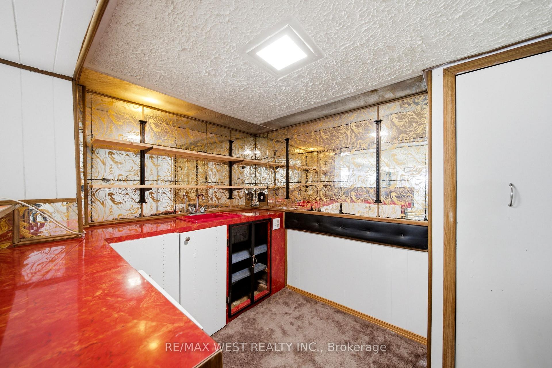 Photo 14 of 25 Batavia Avenue, Toronto, Rockcliffe-Smythe — HOMEH