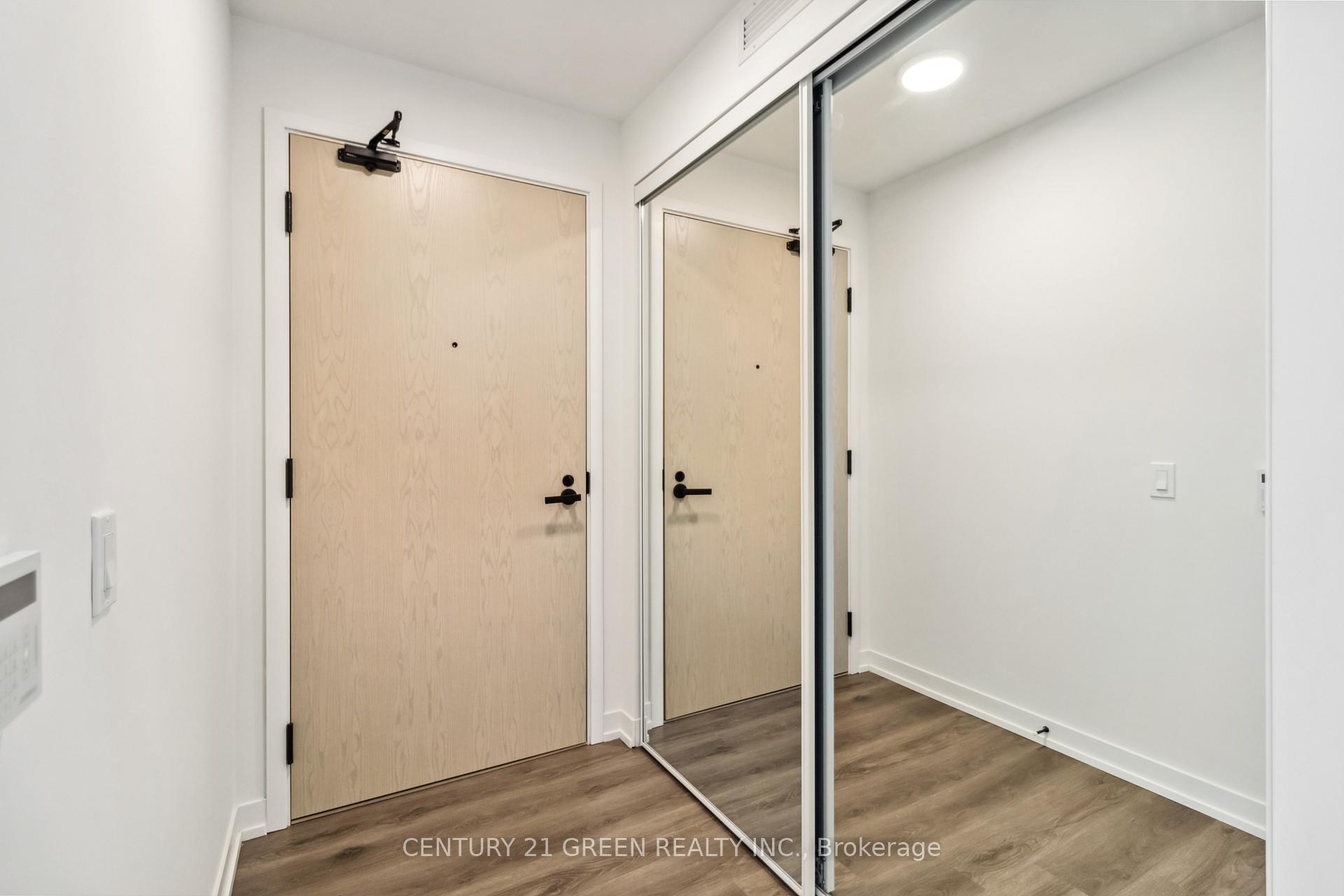 Photo 5 of Unit 3506, 225 Commerce Street, Vaughan, Vaughan Corporate Centre — HOMEH