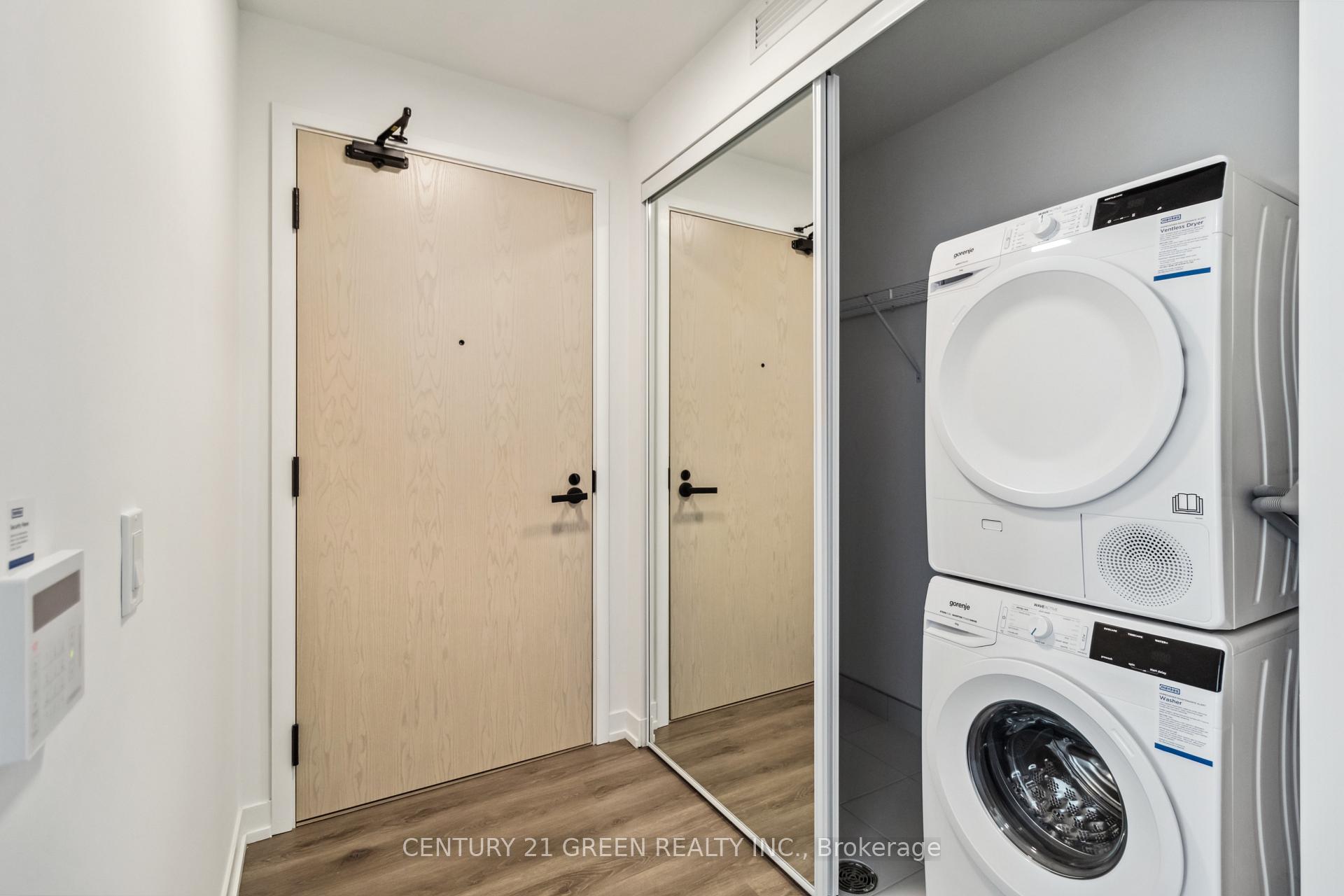 Photo 6 of Unit 3506, 225 Commerce Street, Vaughan, Vaughan Corporate Centre — HOMEH