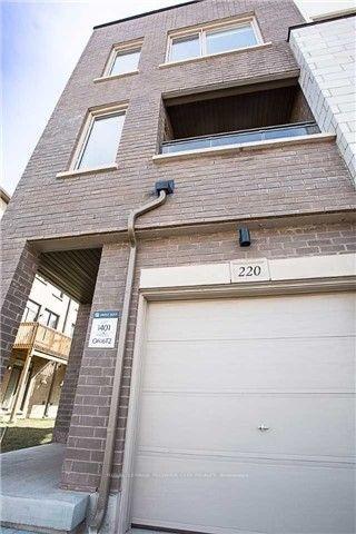 Front of 220 Huguenot Road