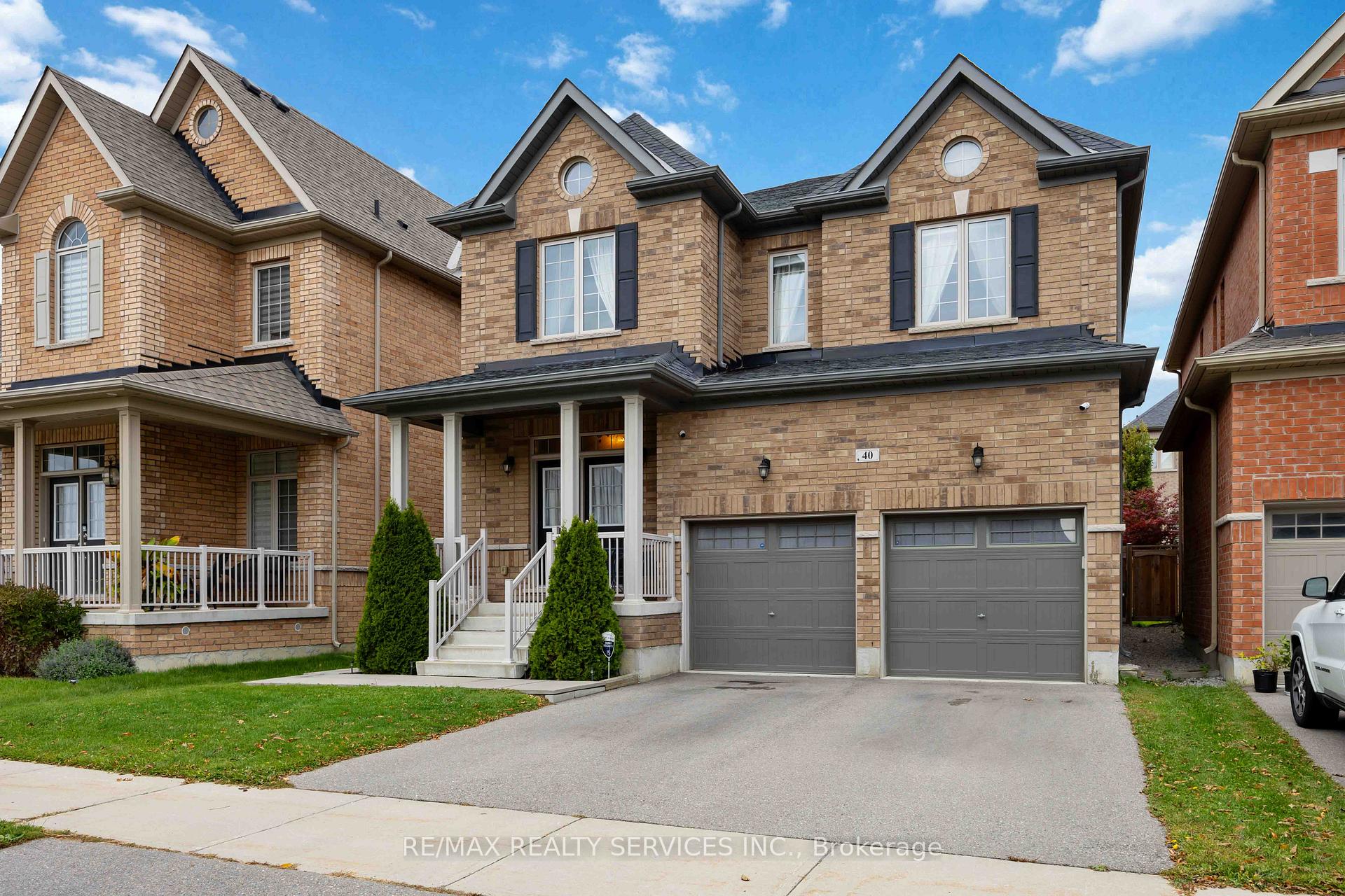 Photo 2 of 40 Mersey Street, Vaughan, Kleinburg — HOMEH