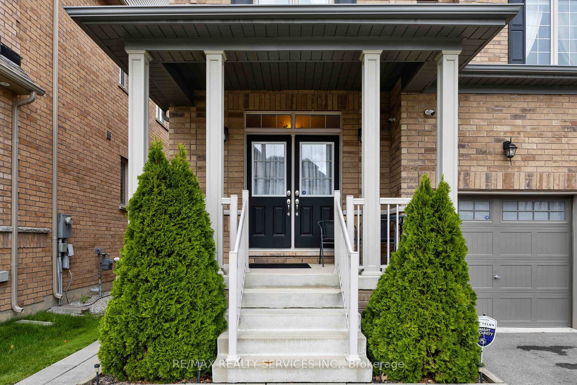 Photo 3 of 40 Mersey Street, Vaughan, Kleinburg — HOMEH