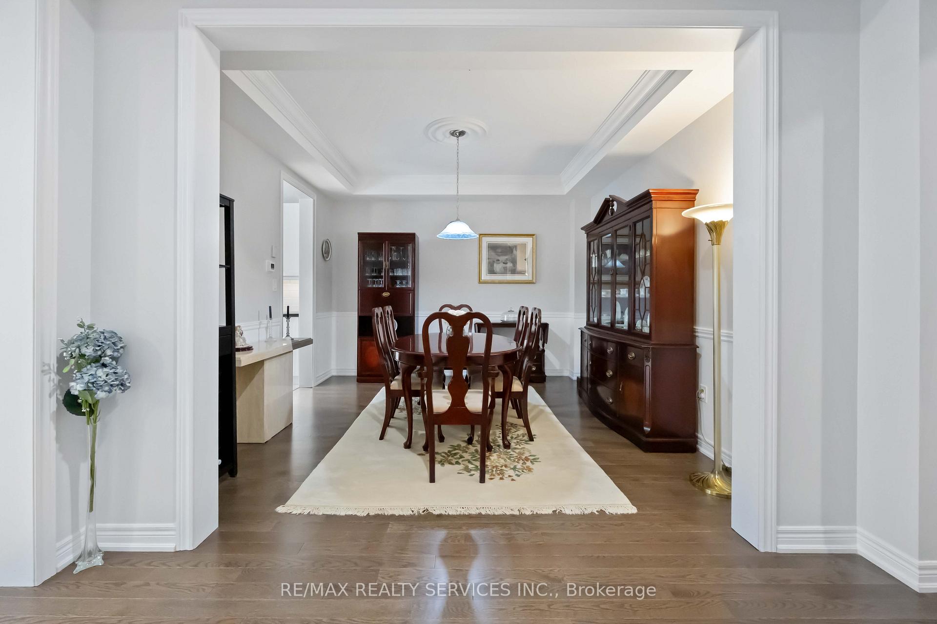 Photo 10 of 40 Mersey Street, Vaughan, Kleinburg — HOMEH