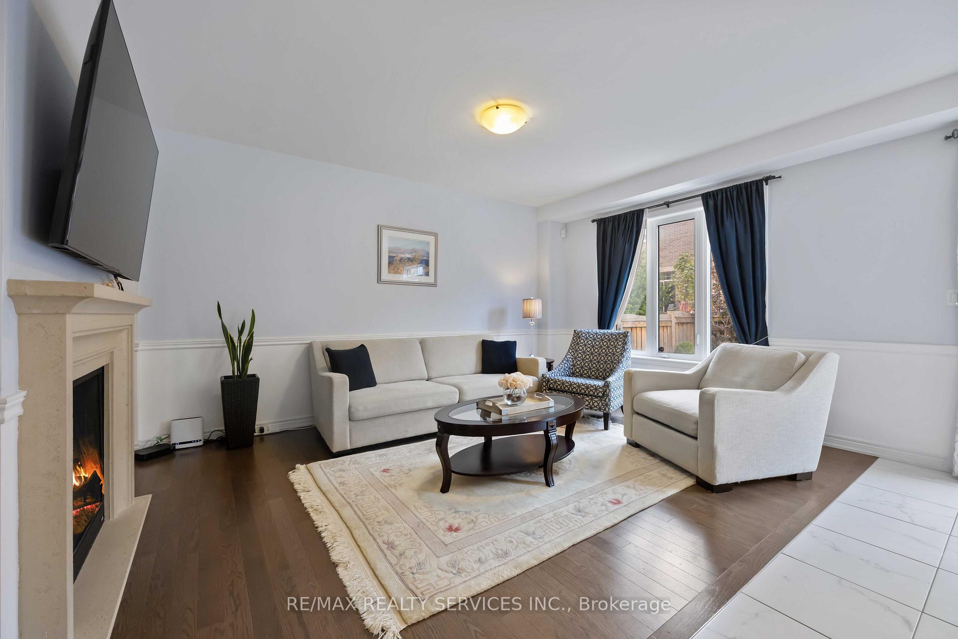 Photo 13 of 40 Mersey Street, Vaughan, Kleinburg — HOMEH