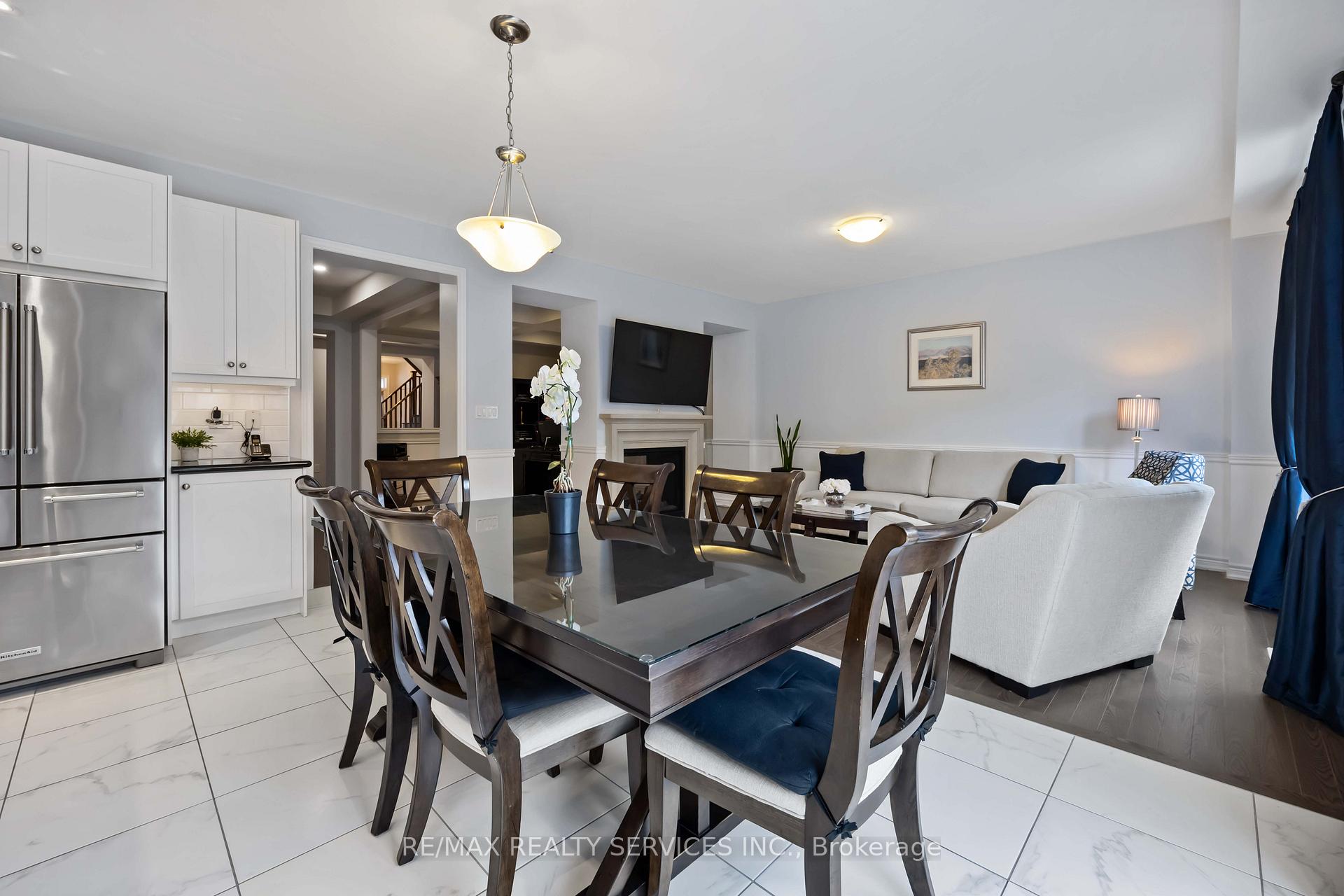 Photo 18 of 40 Mersey Street, Vaughan, Kleinburg — HOMEH