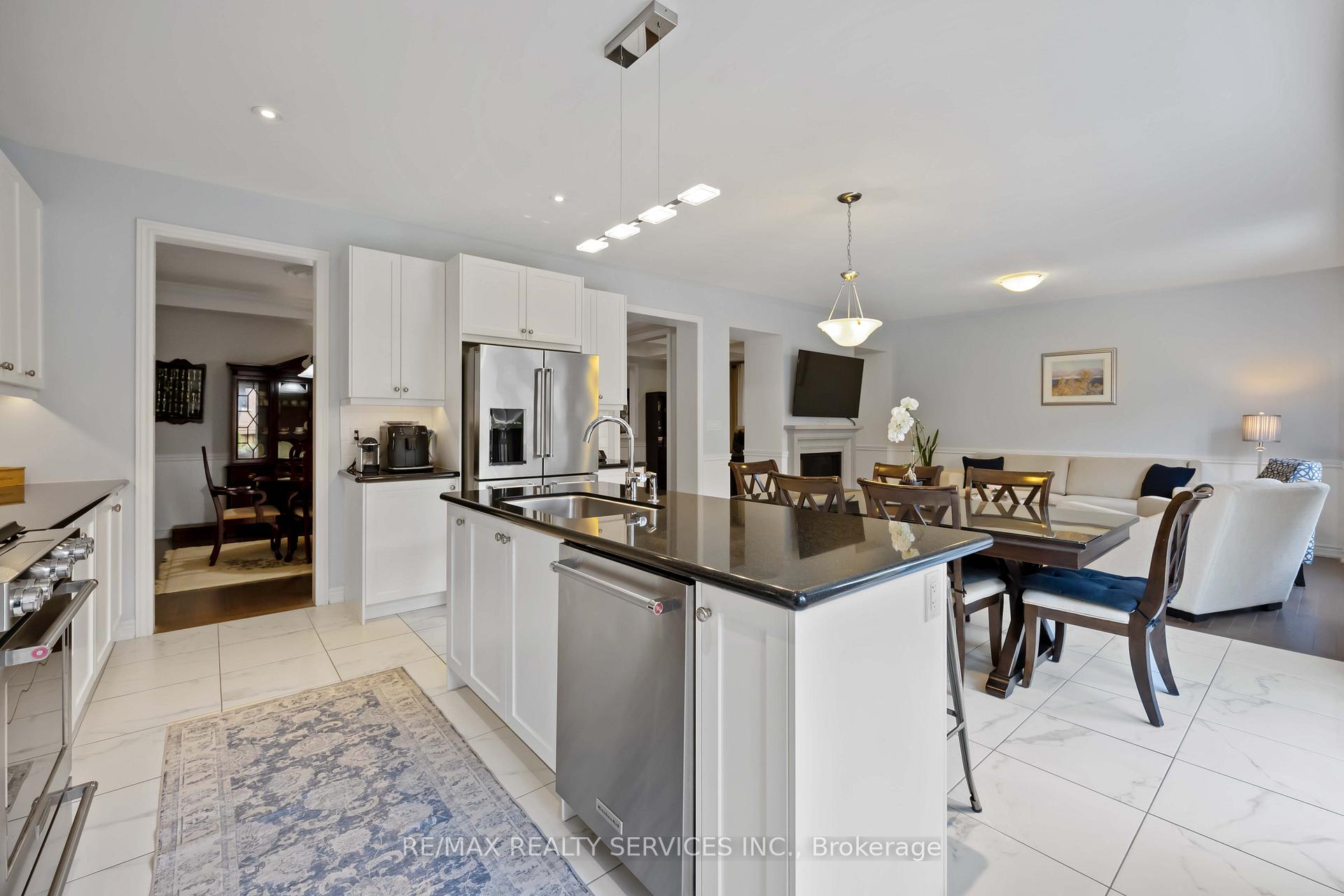 Photo 22 of 40 Mersey Street, Vaughan, Kleinburg — HOMEH