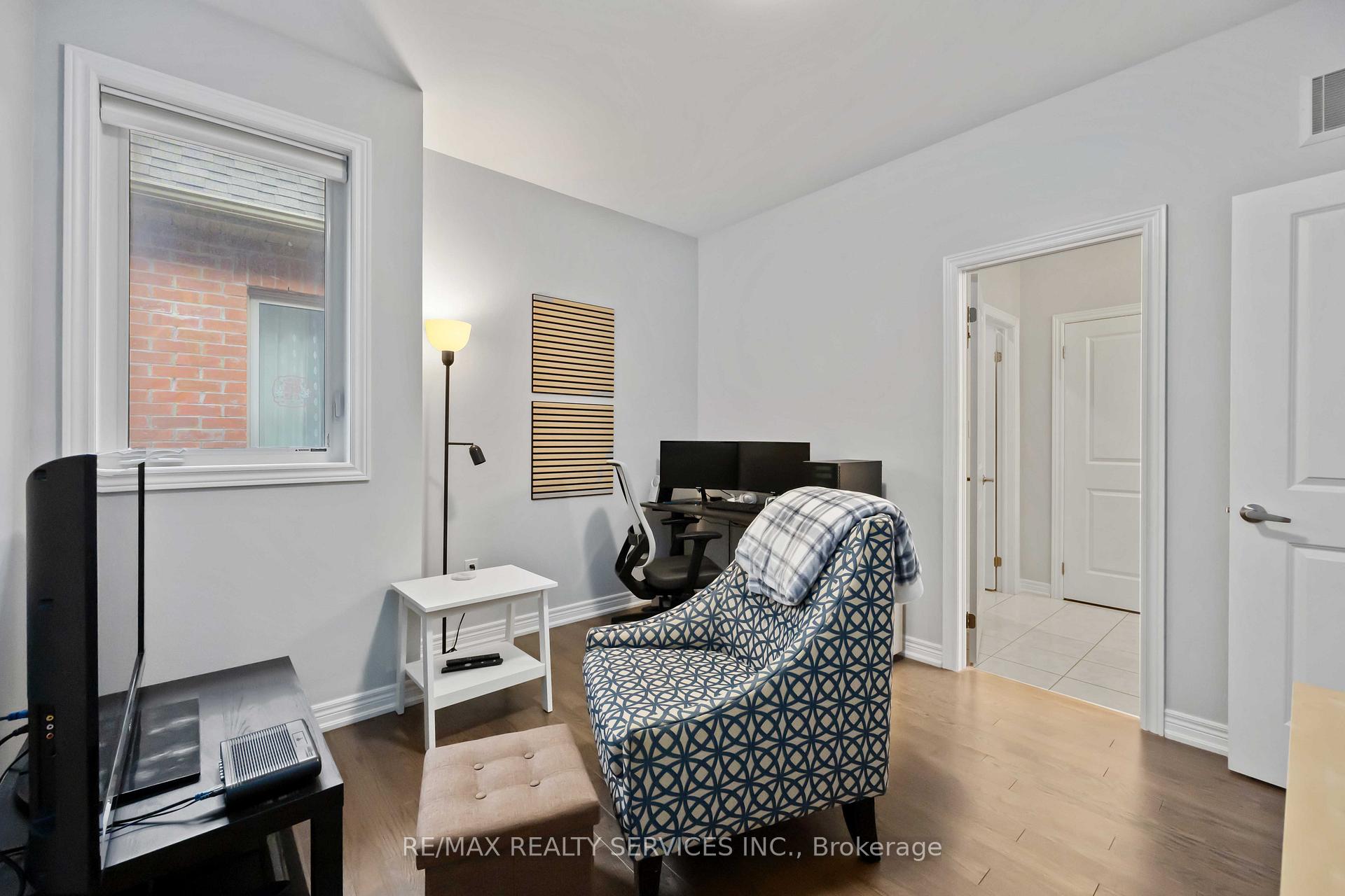 Photo 35 of 40 Mersey Street, Vaughan, Kleinburg — HOMEH