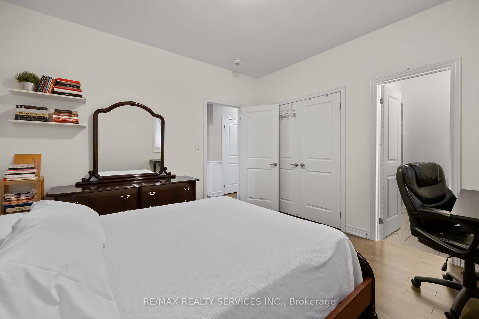 Photo 37 of 40 Mersey Street, Vaughan, Kleinburg — HOMEH