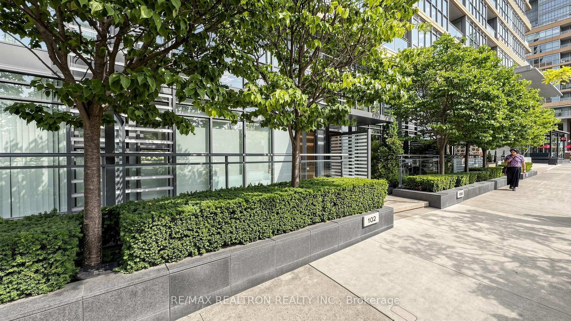 Photo 4 of 102 Fort York Boulevard, Toronto, Waterfront Communities — HOMEH