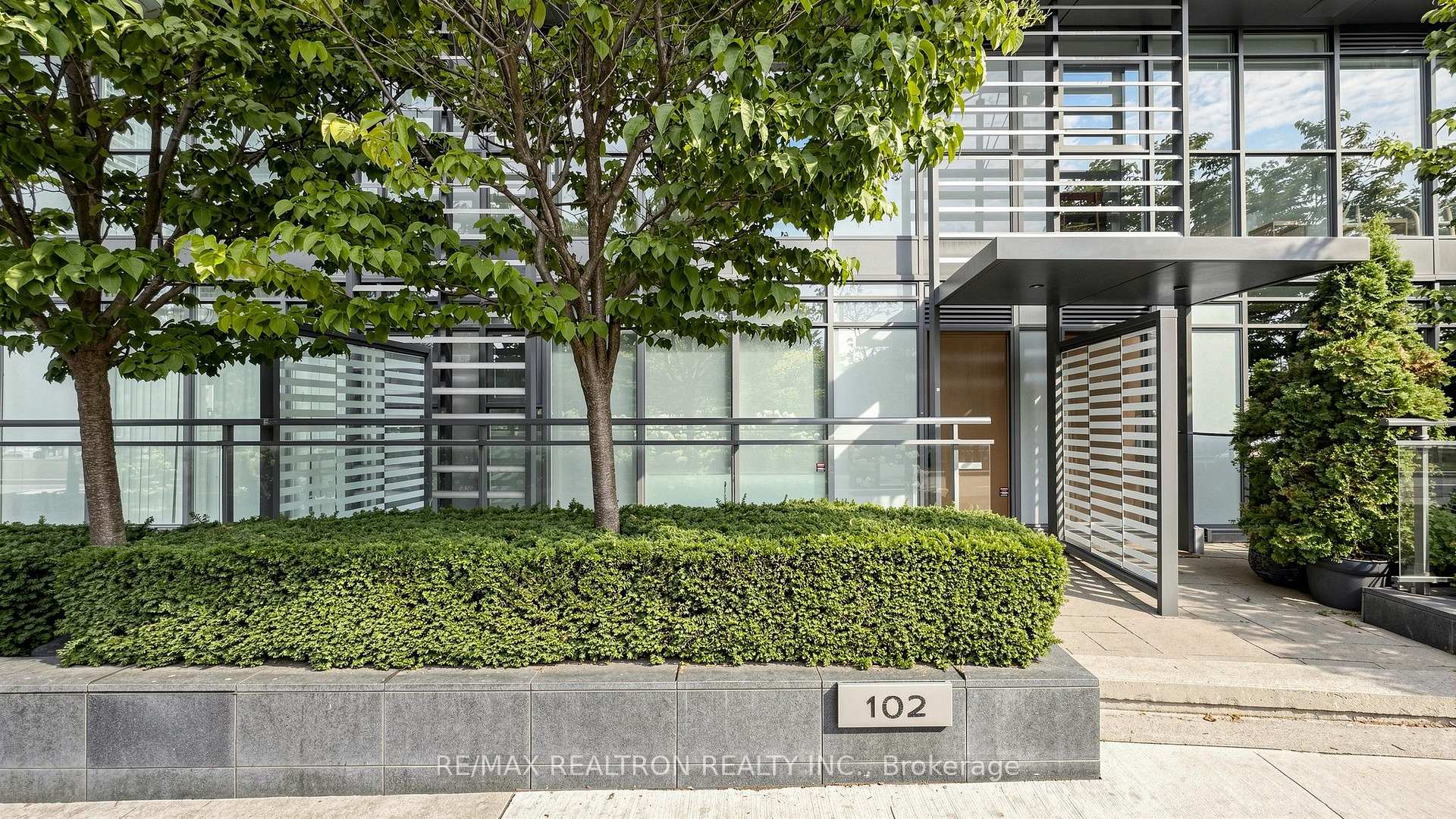 Photo 5 of 102 Fort York Boulevard, Toronto, Waterfront Communities — HOMEH