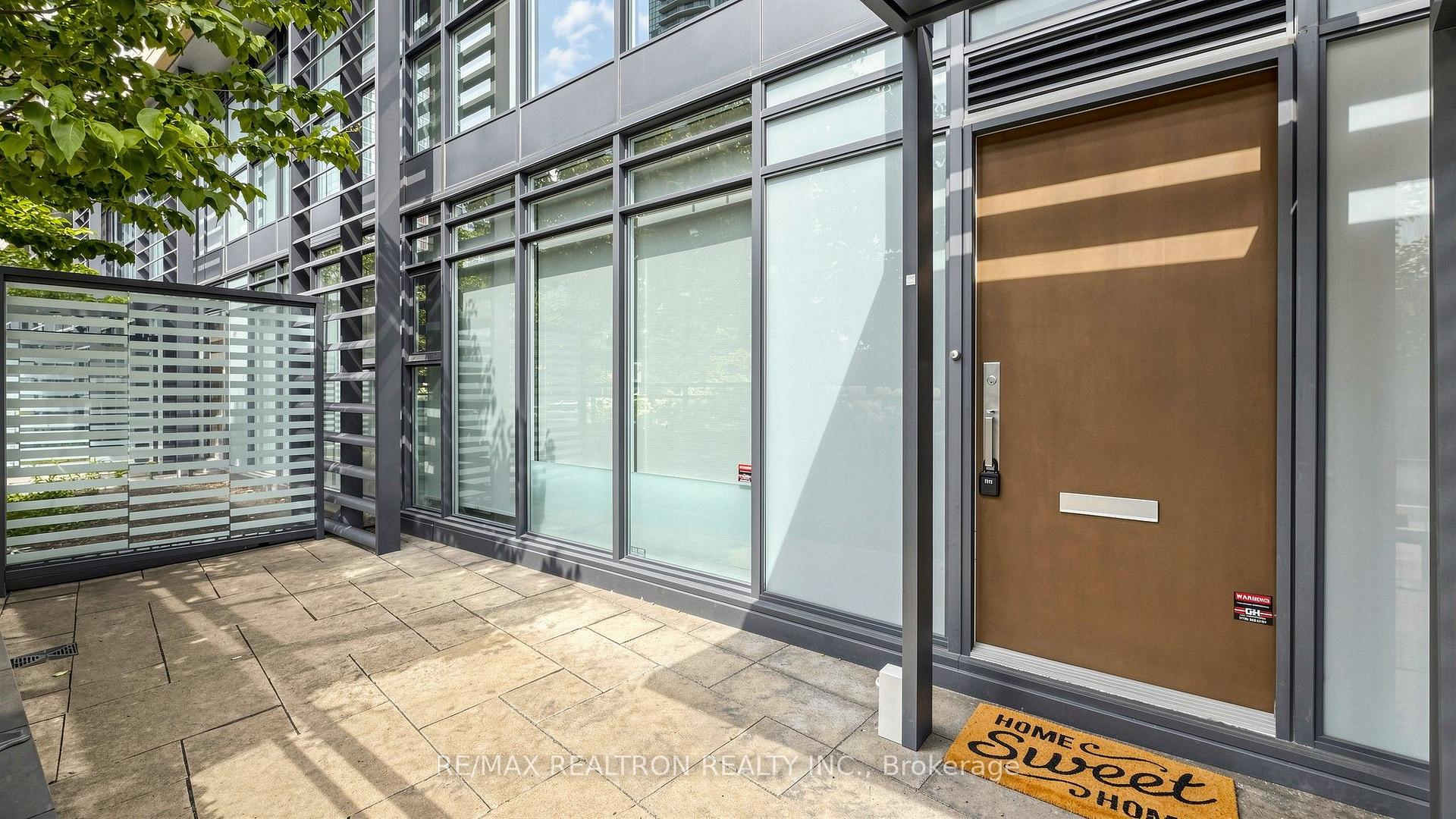 Photo 7 of 102 Fort York Boulevard, Toronto, Waterfront Communities — HOMEH