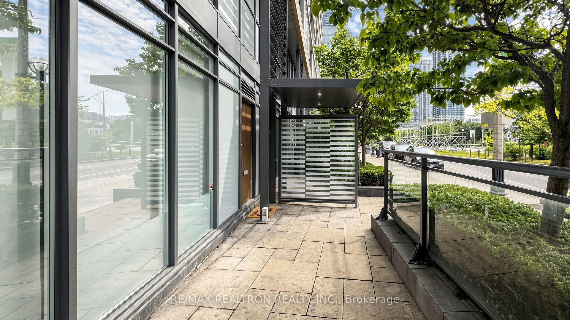 Photo 8 of 102 Fort York Boulevard, Toronto, Waterfront Communities — HOMEH