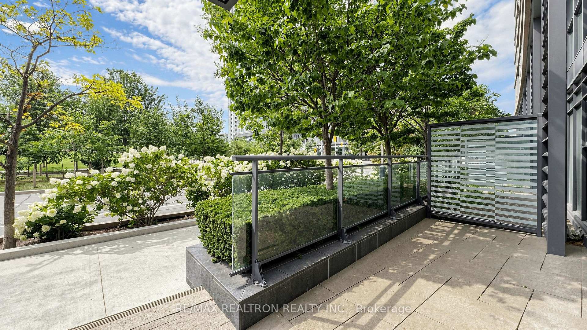 Photo 9 of 102 Fort York Boulevard, Toronto, Waterfront Communities — HOMEH