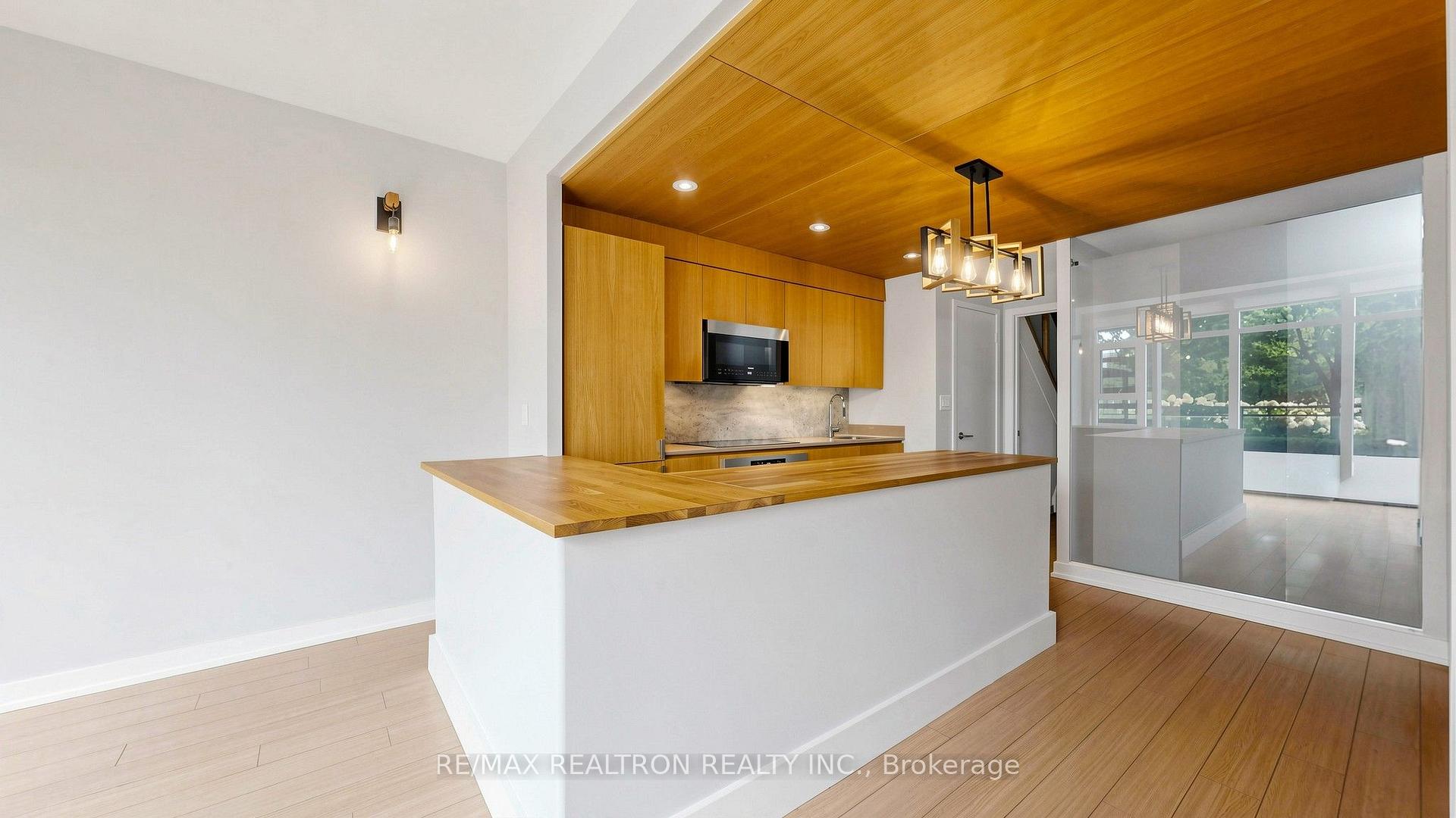 Photo 14 of 102 Fort York Boulevard, Toronto, Waterfront Communities — HOMEH