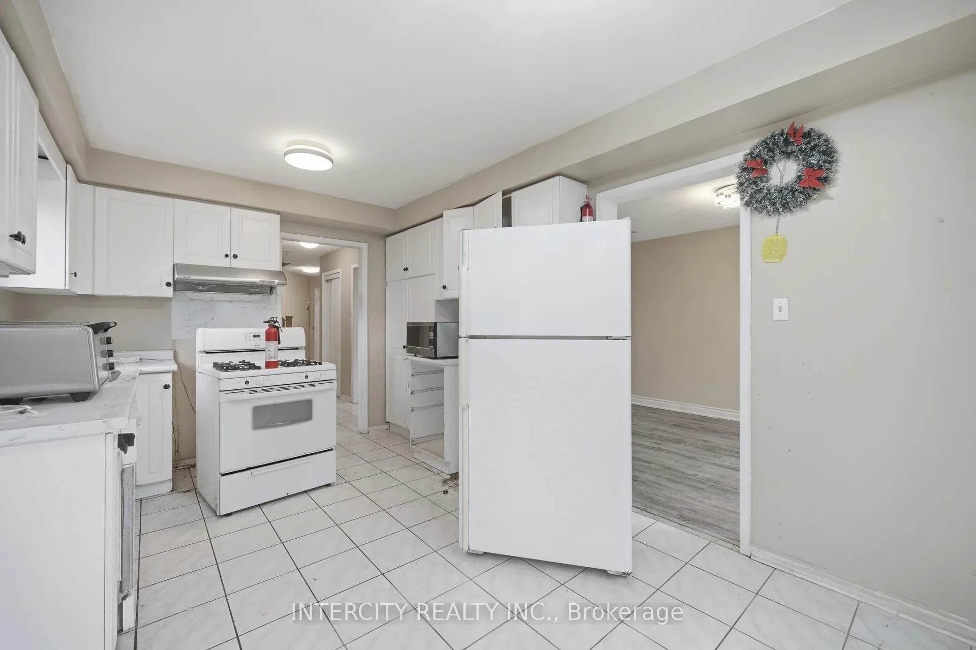 Photo 13 of 42 Mosley Crescent, Brampton, Fletcher's West — HOMEH