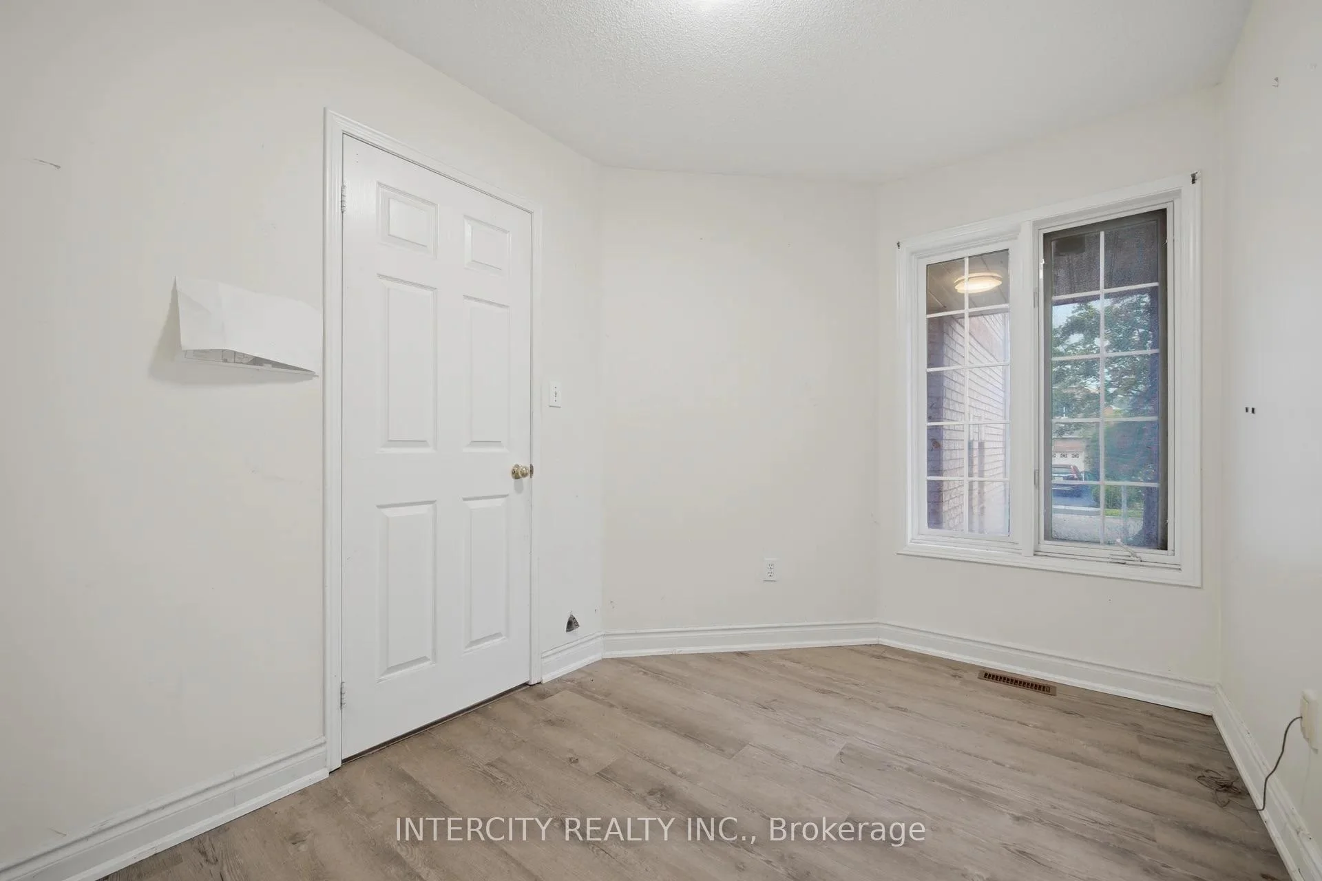Photo 16 of 42 Mosley Crescent, Brampton, Fletcher's West — HOMEH