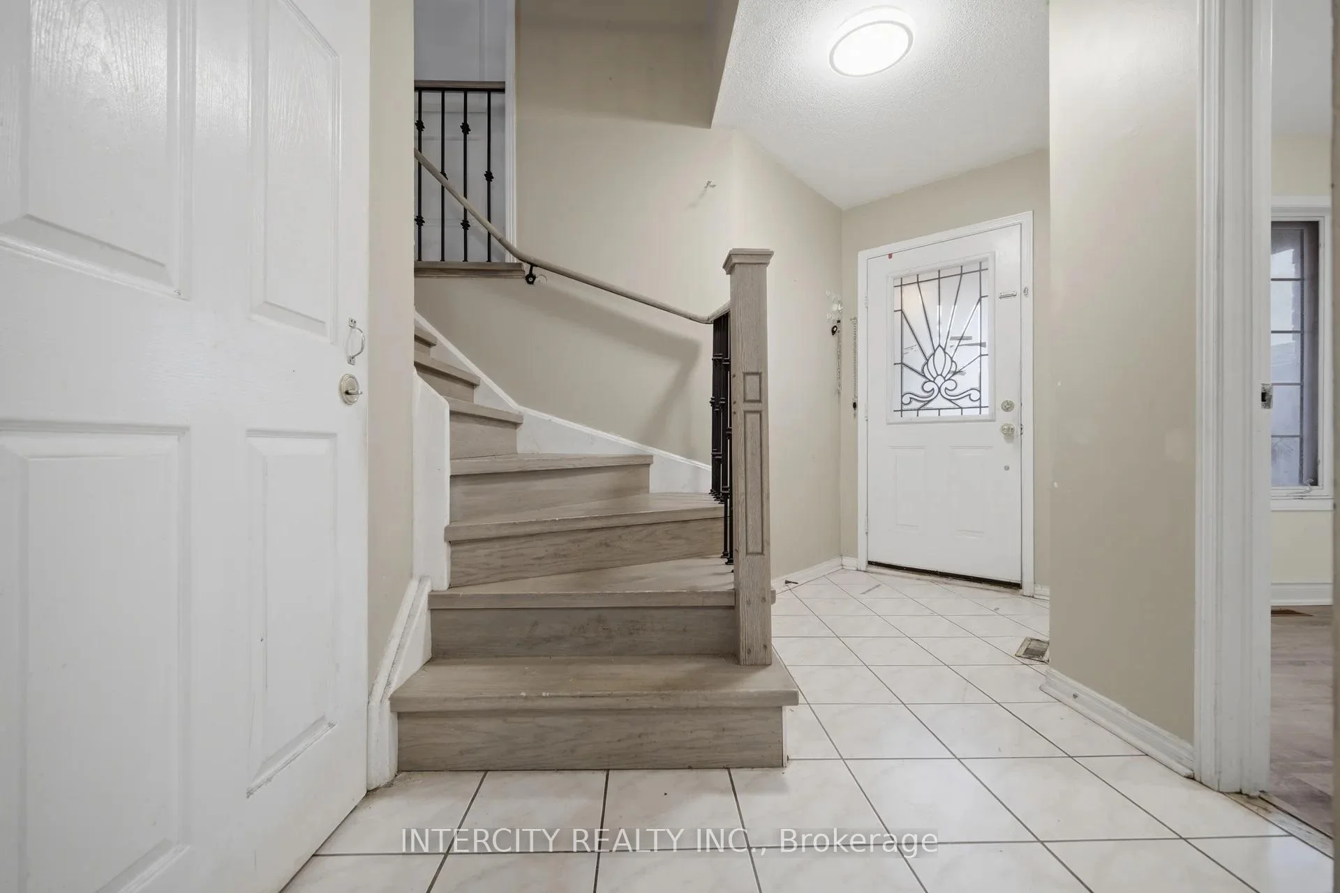 Photo 17 of 42 Mosley Crescent, Brampton, Fletcher's West — HOMEH