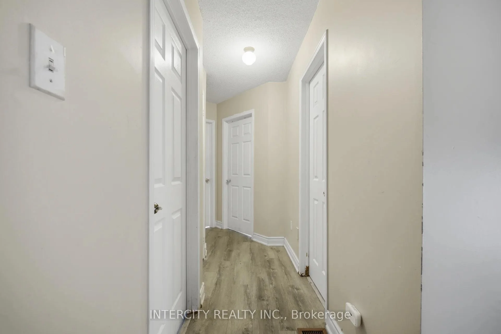 Photo 21 of 42 Mosley Crescent, Brampton, Fletcher's West — HOMEH