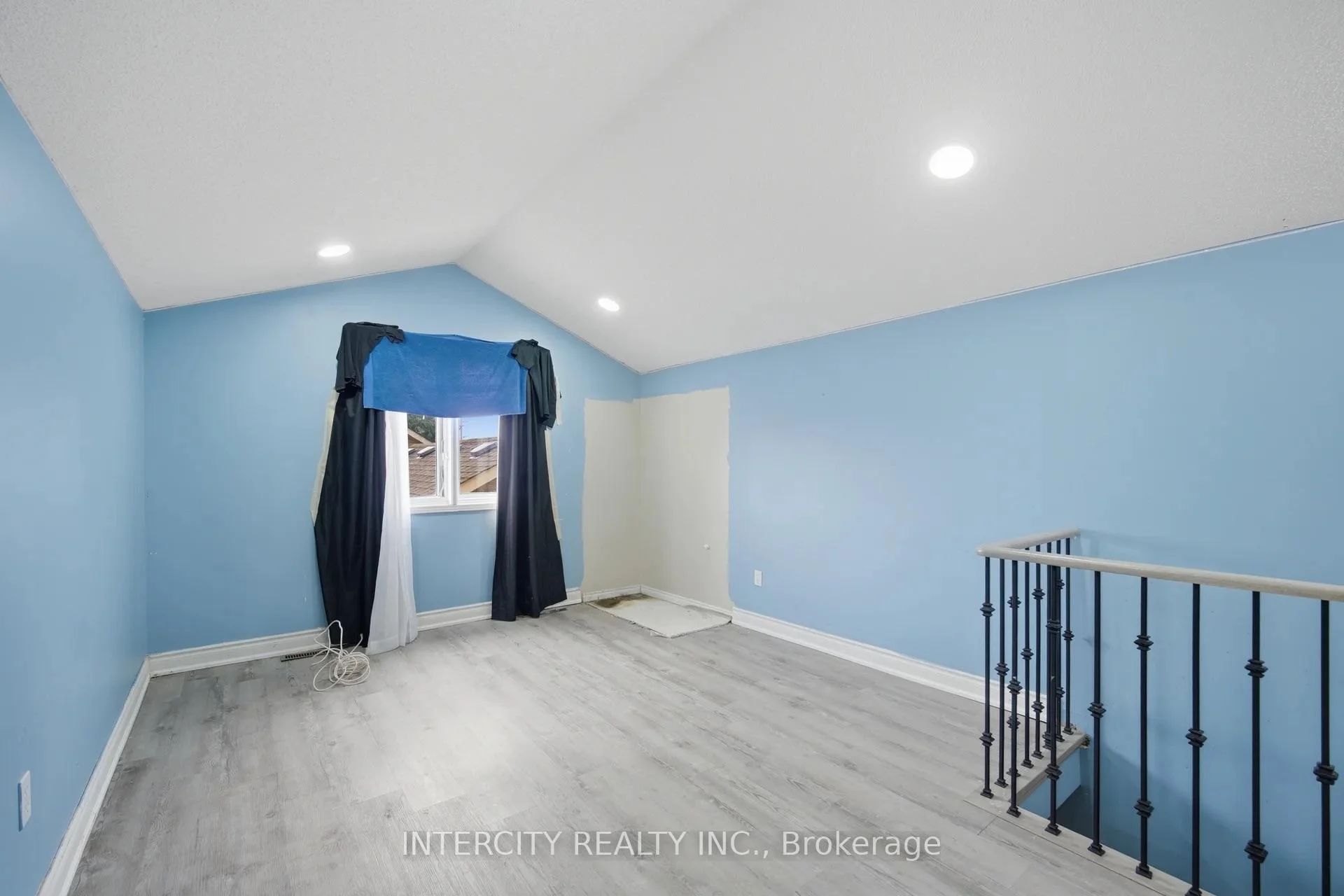 Photo 35 of 42 Mosley Crescent, Brampton, Fletcher's West — HOMEH