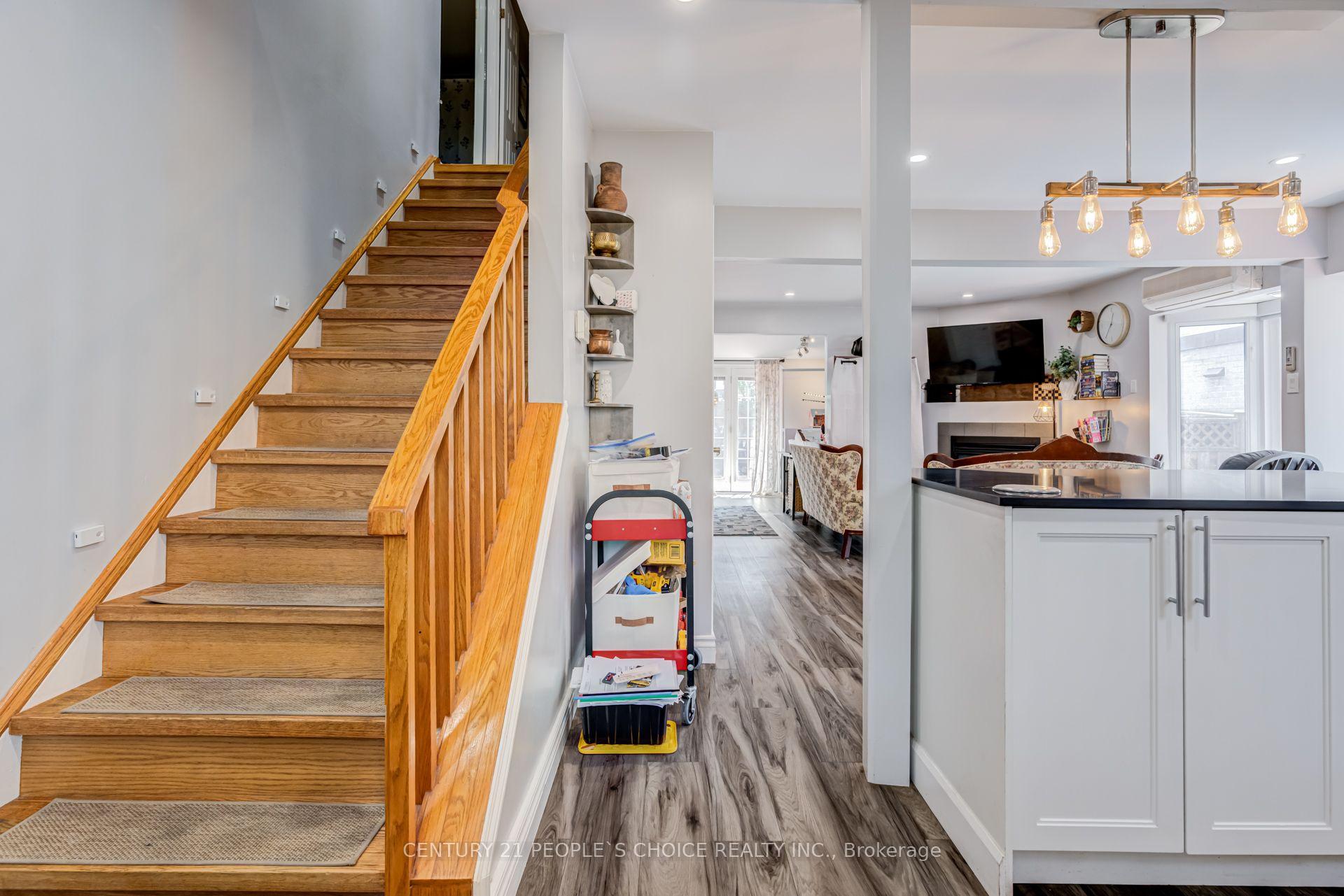 Photo 5 of 13 Jeffrey Street, Brampton, Northgate — HOMEH