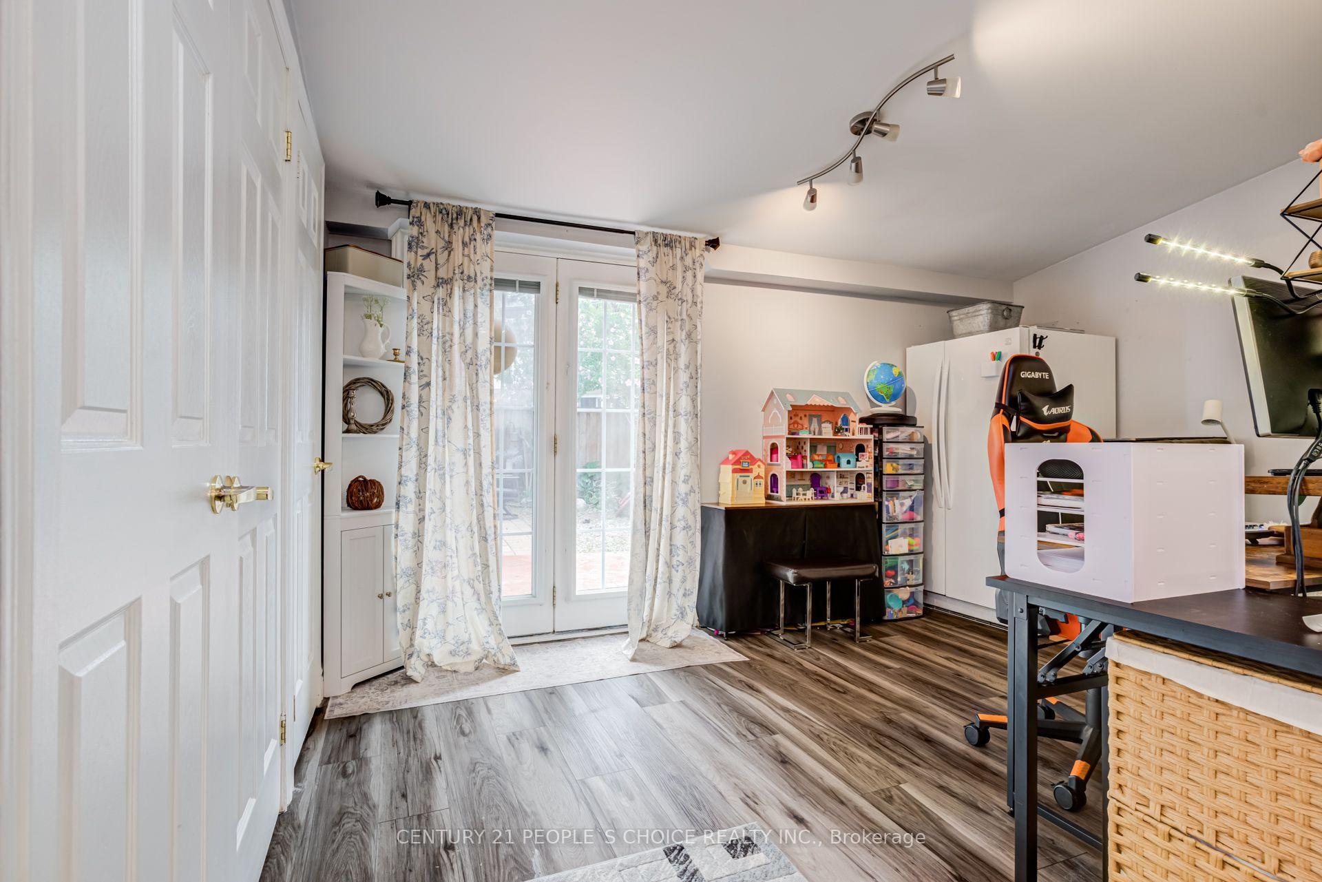 Photo 15 of 13 Jeffrey Street, Brampton, Northgate — HOMEH
